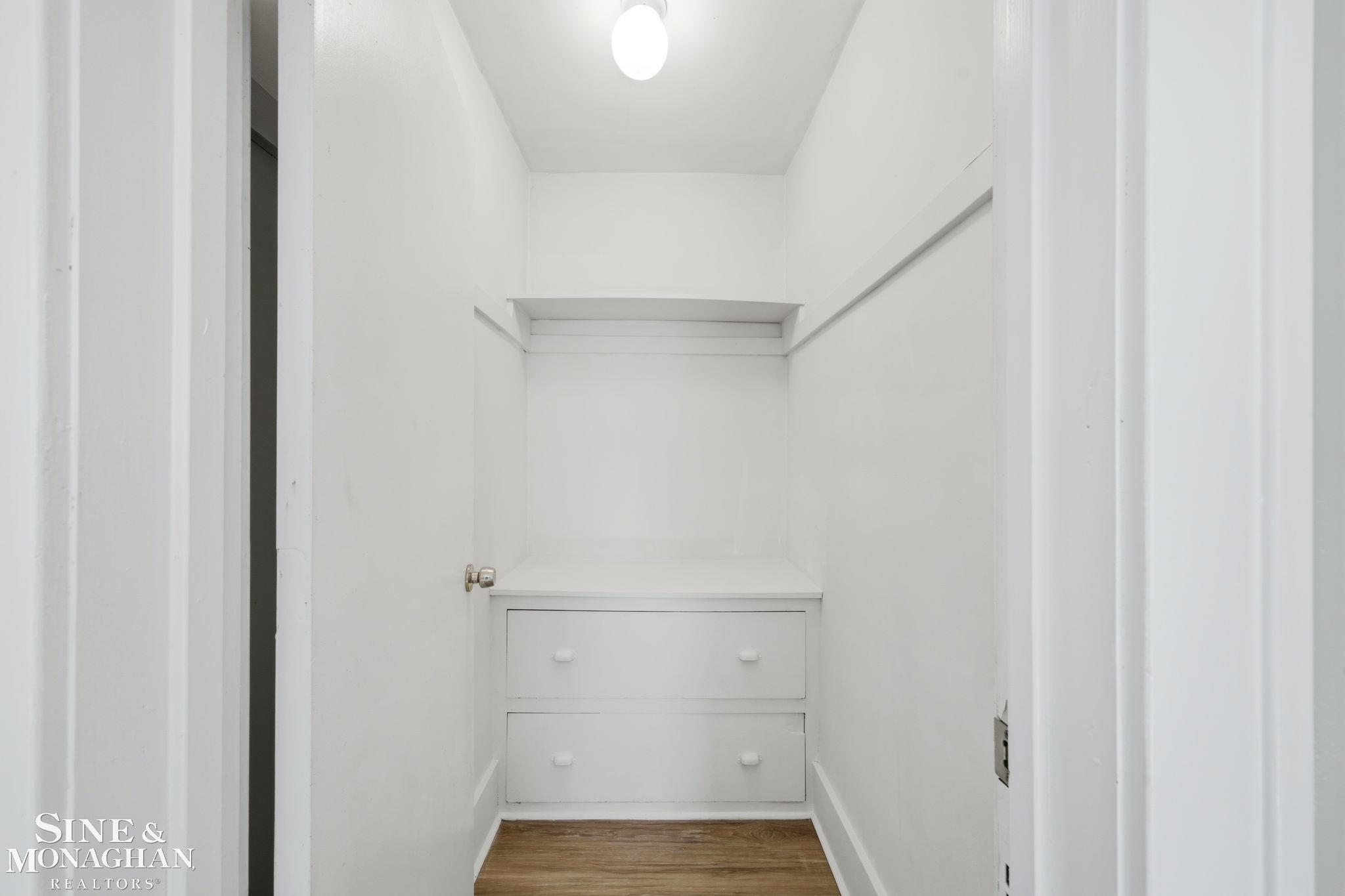 591 Chalmers Street Property Photo 31