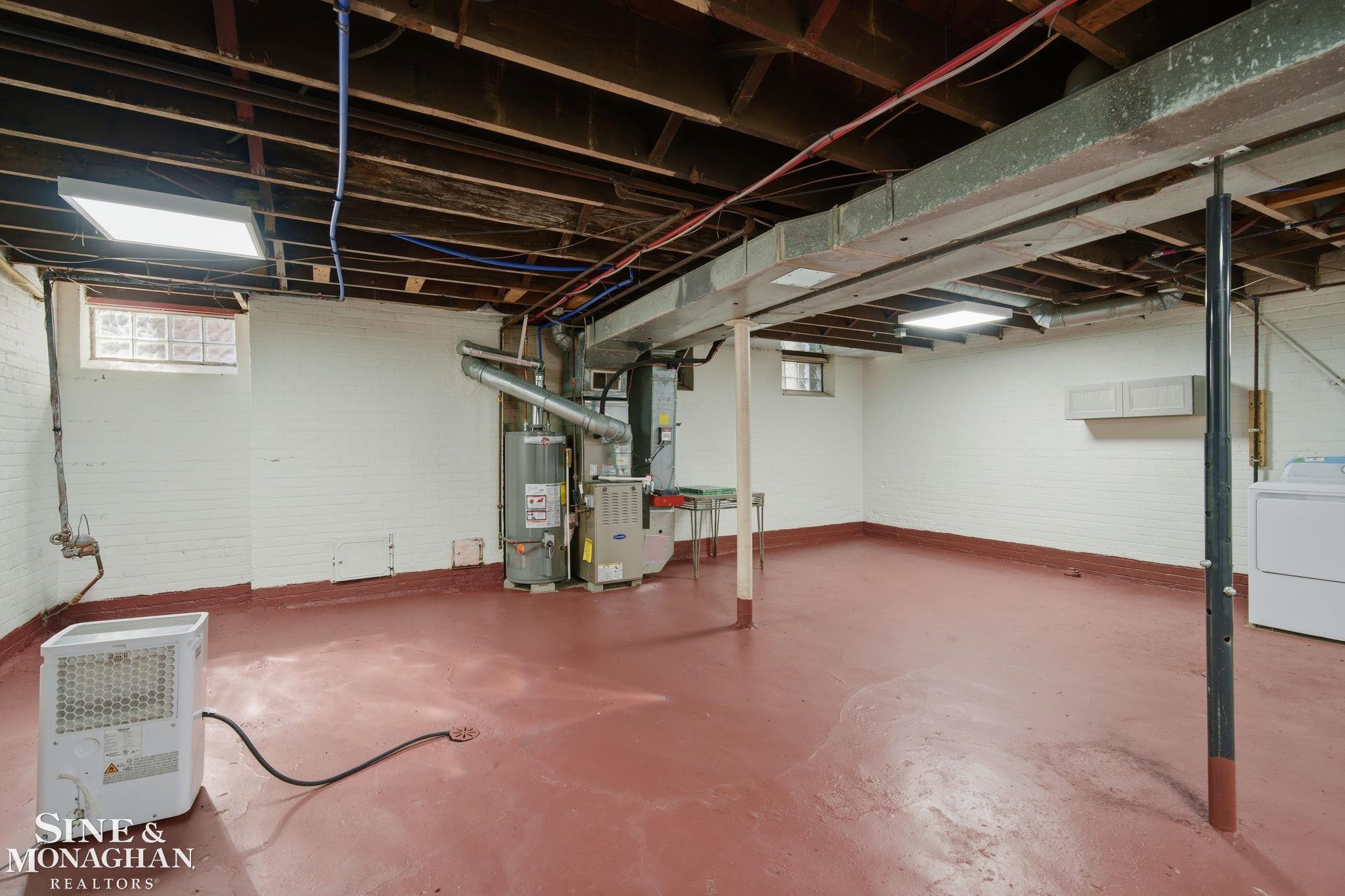 591 Chalmers Street Property Photo 35