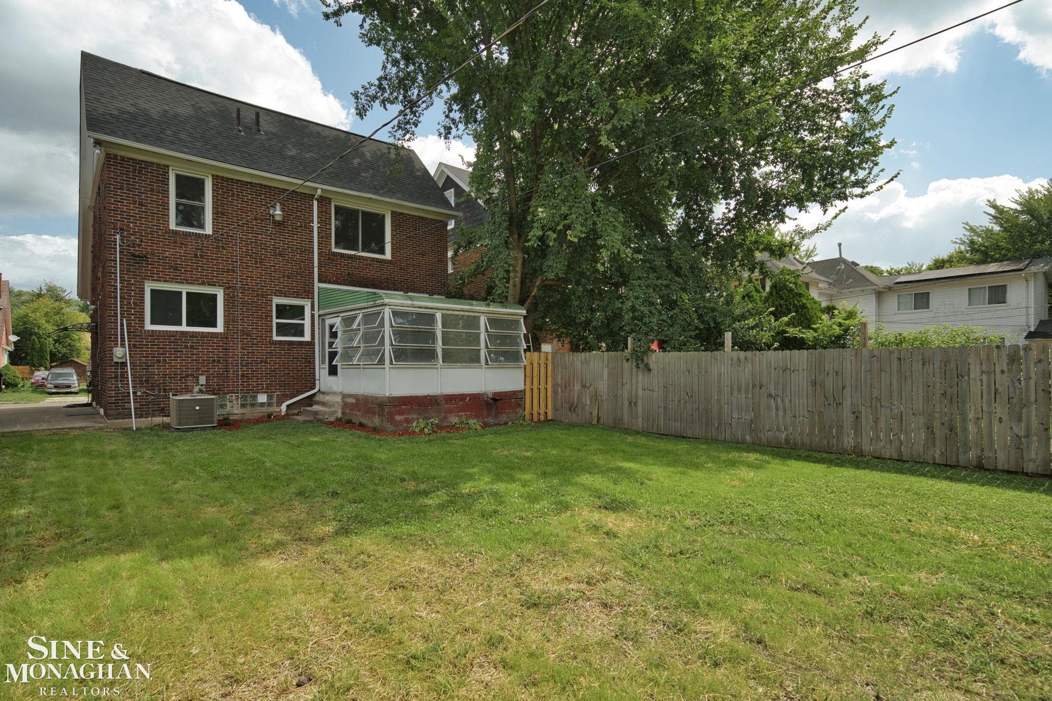 591 Chalmers Street Property Photo 39