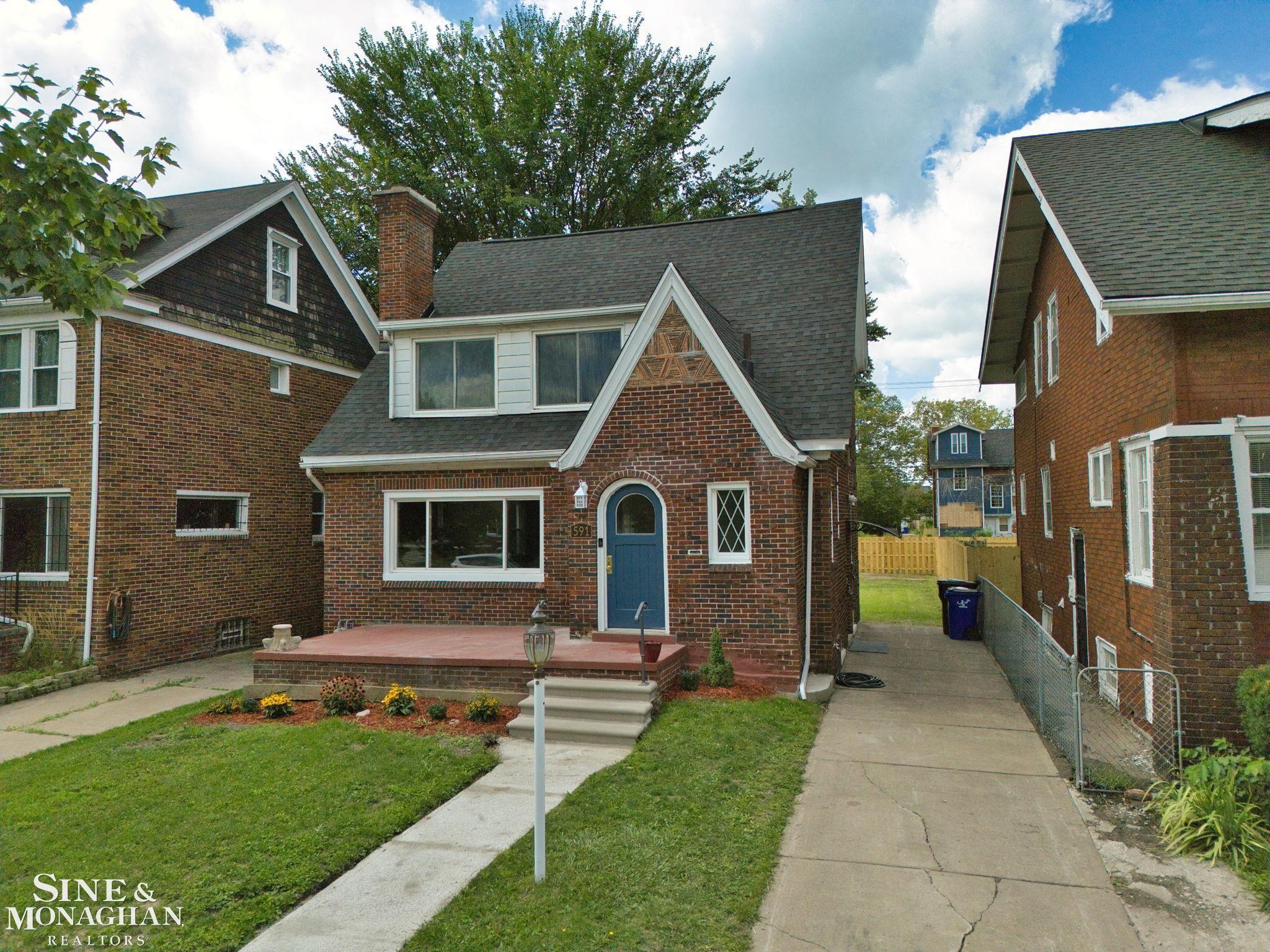 591 Chalmers Street Property Photo 47