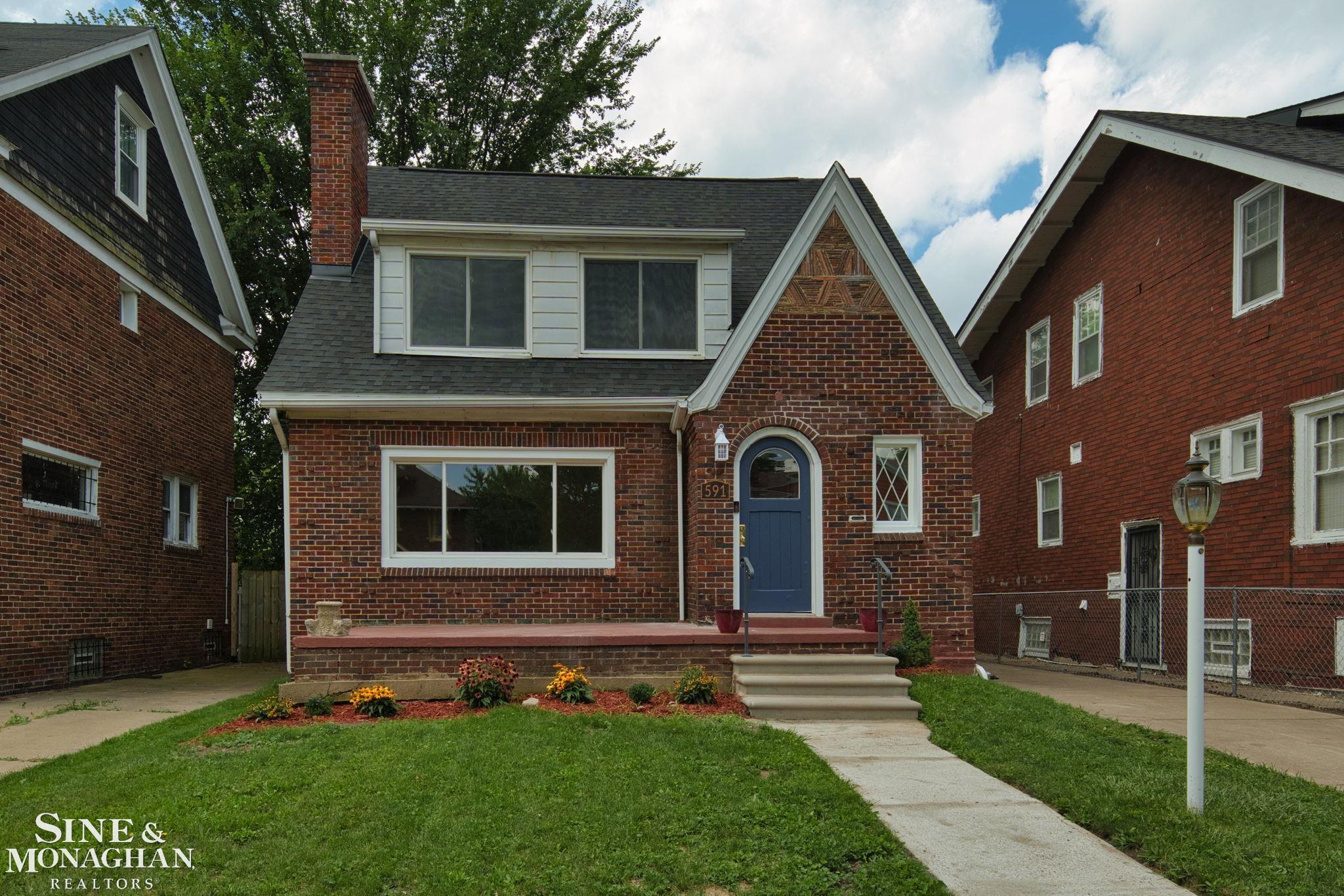 591 Chalmers Street Property Photo 49