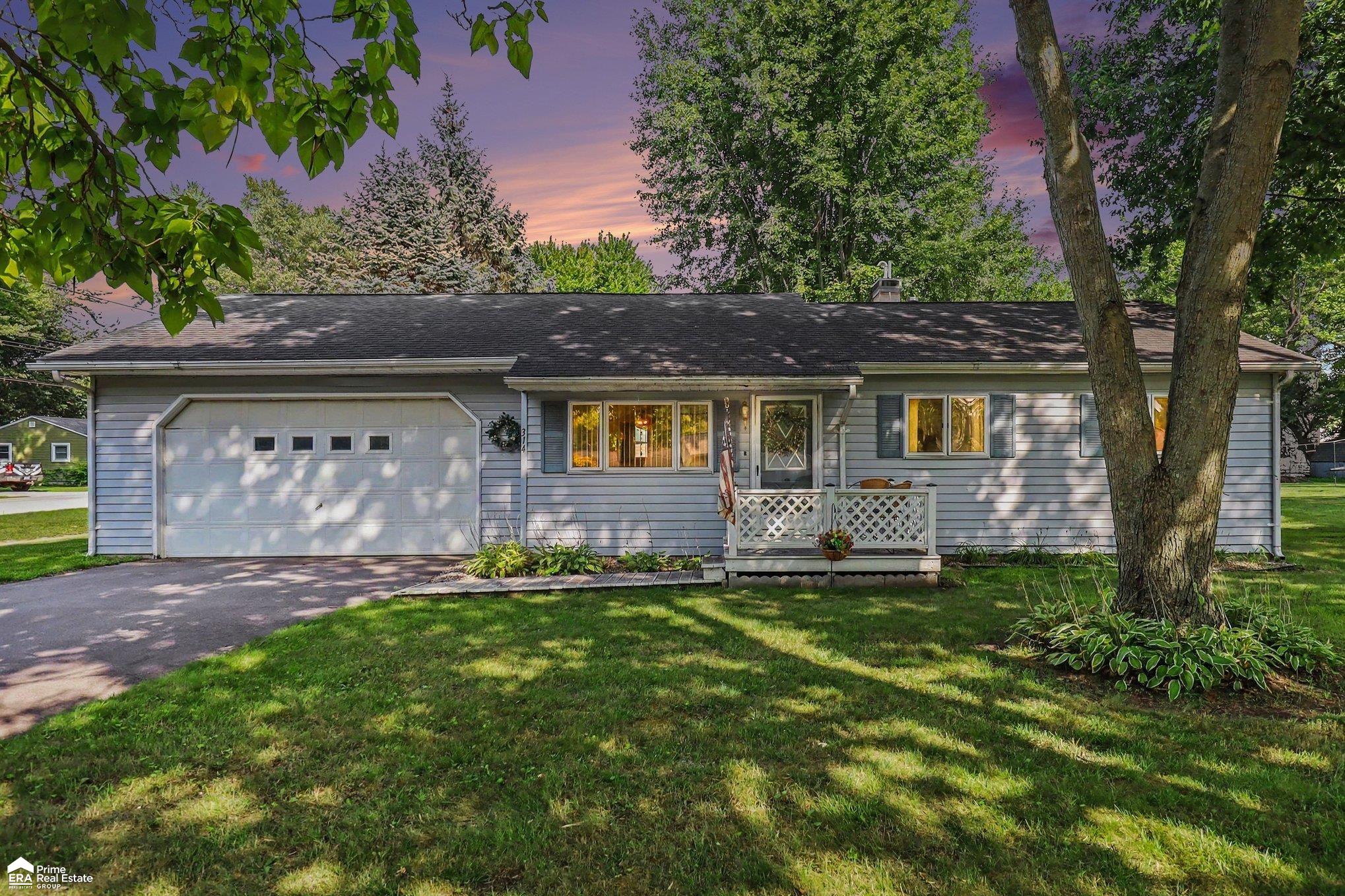 314 N Saginaw Street Property Photo 2