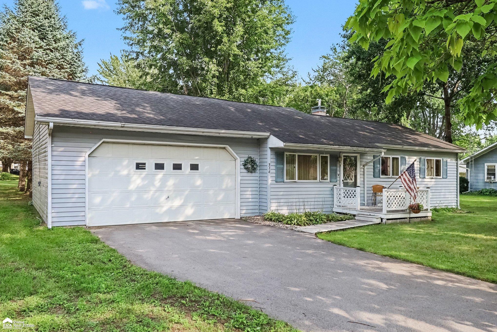 314 N Saginaw Street Property Photo 4