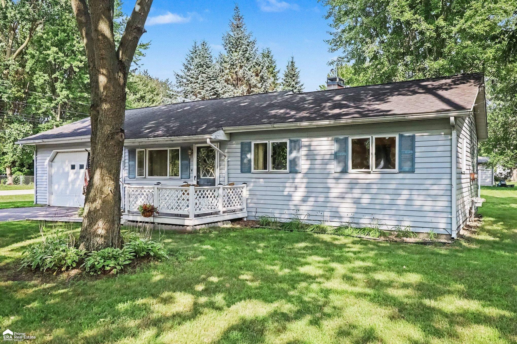 314 N Saginaw Street Property Photo 5
