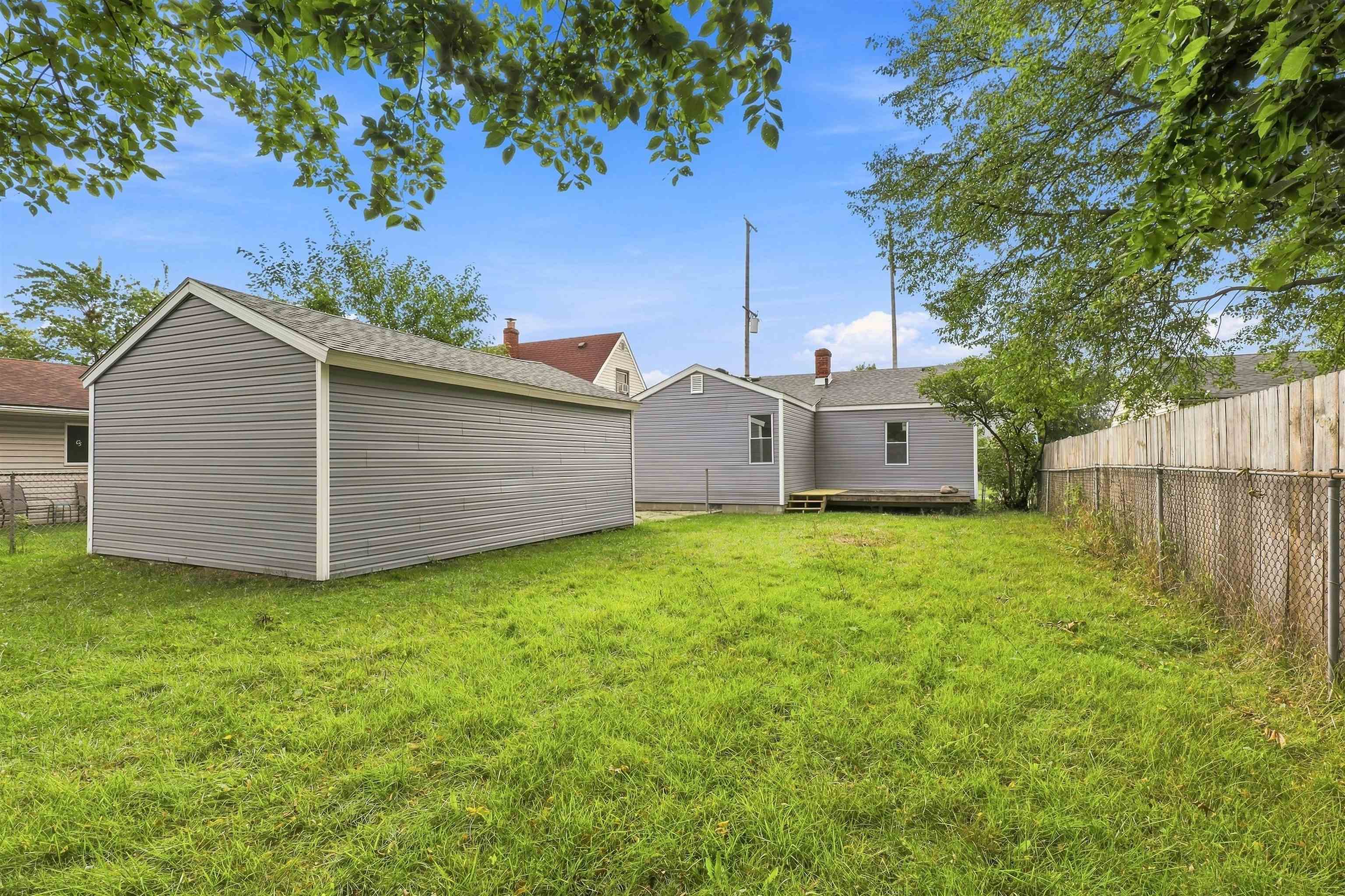 4209 Cuthbertson Street Property Photo 4