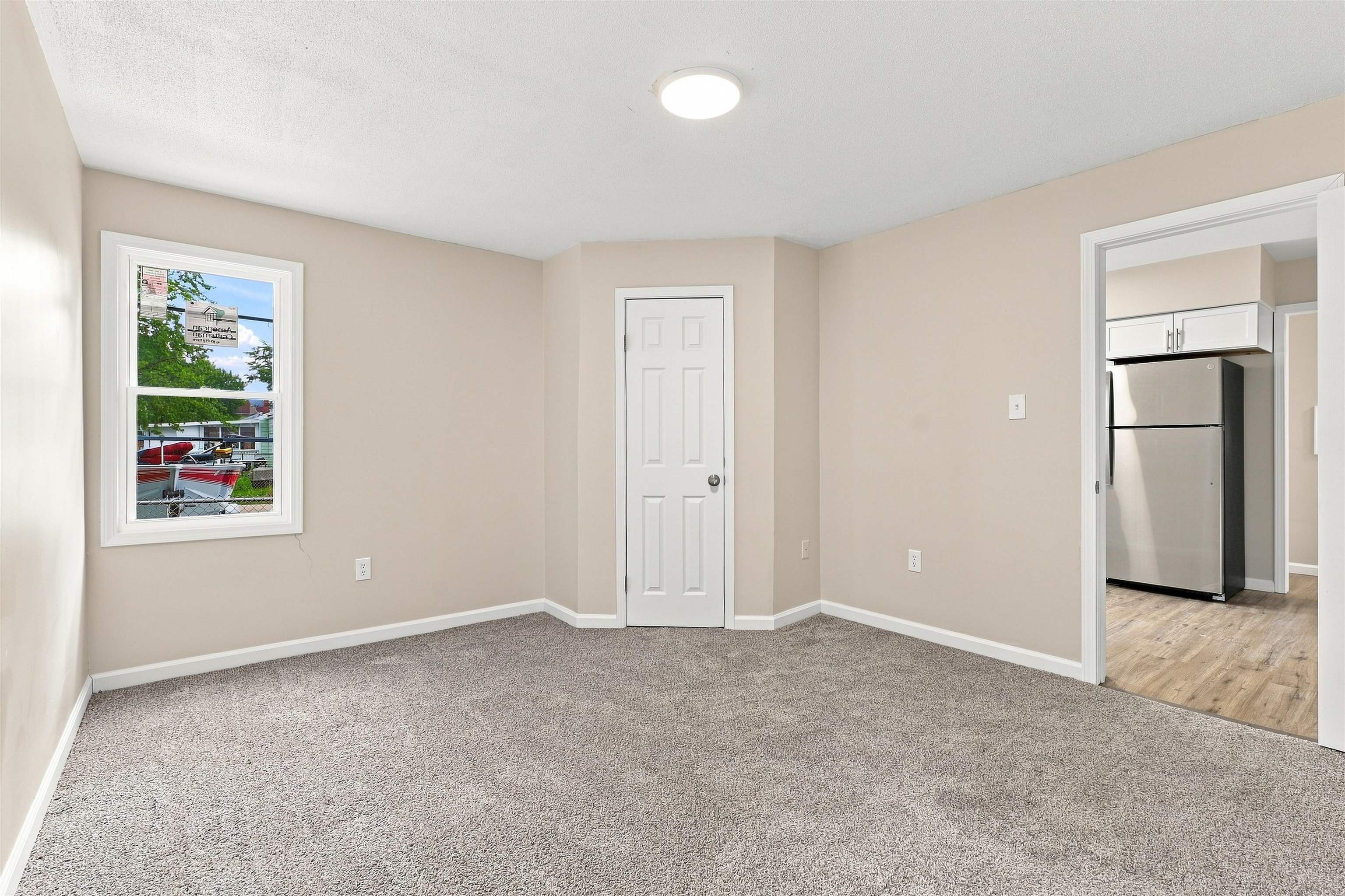 4209 Cuthbertson Street Property Photo 8