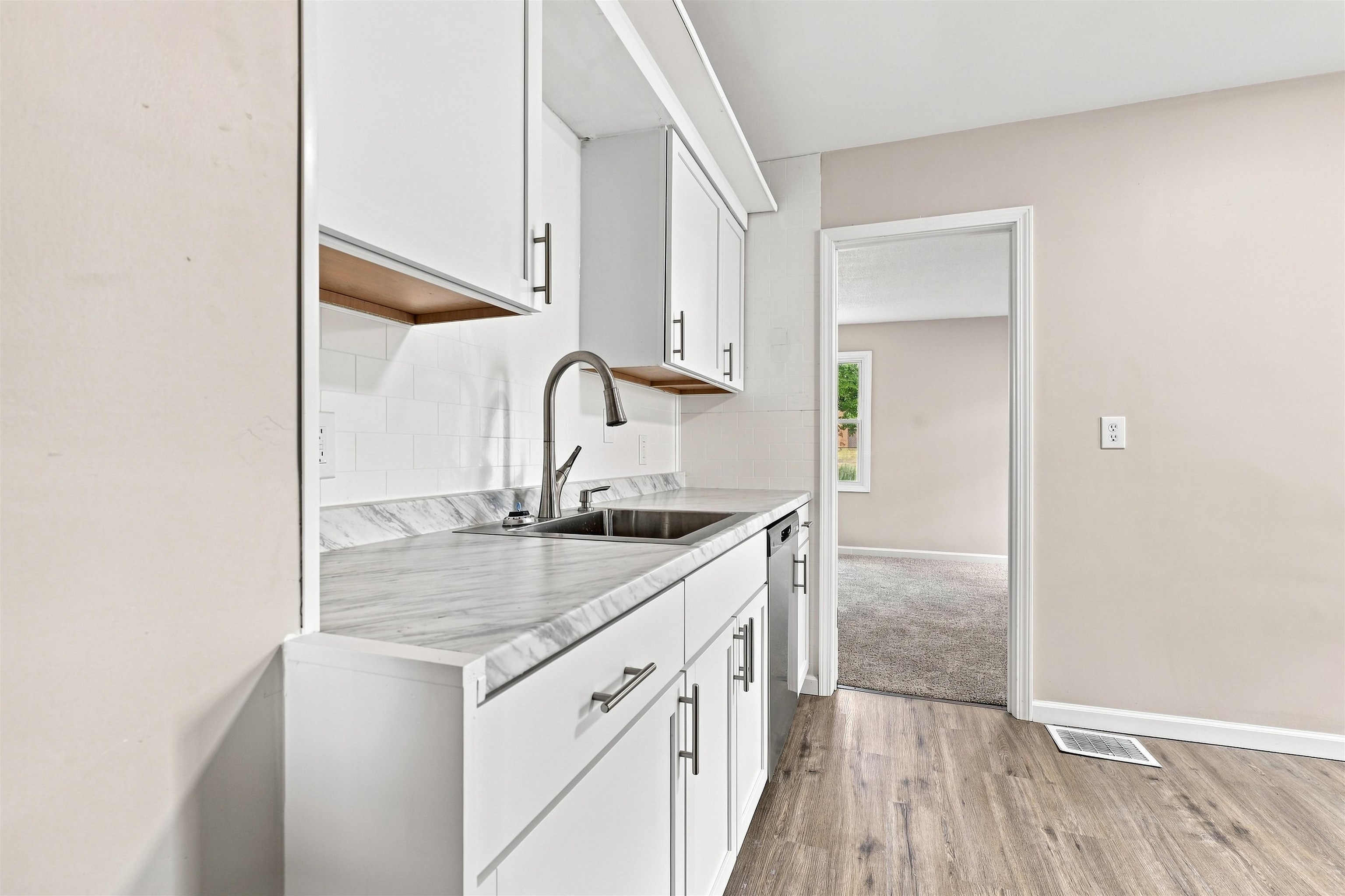 4209 Cuthbertson Street Property Photo 19