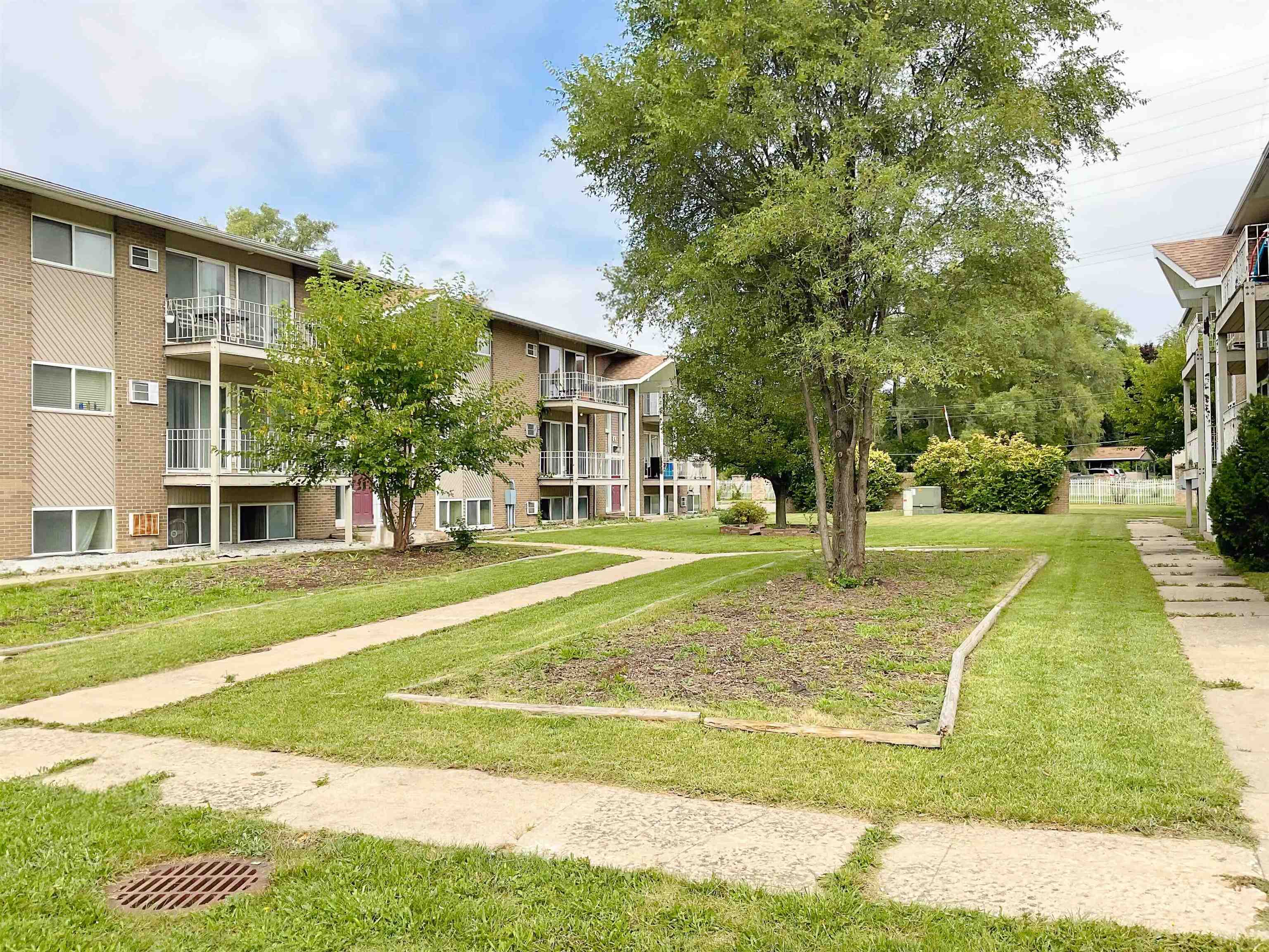 410 Lippincott Boulevard