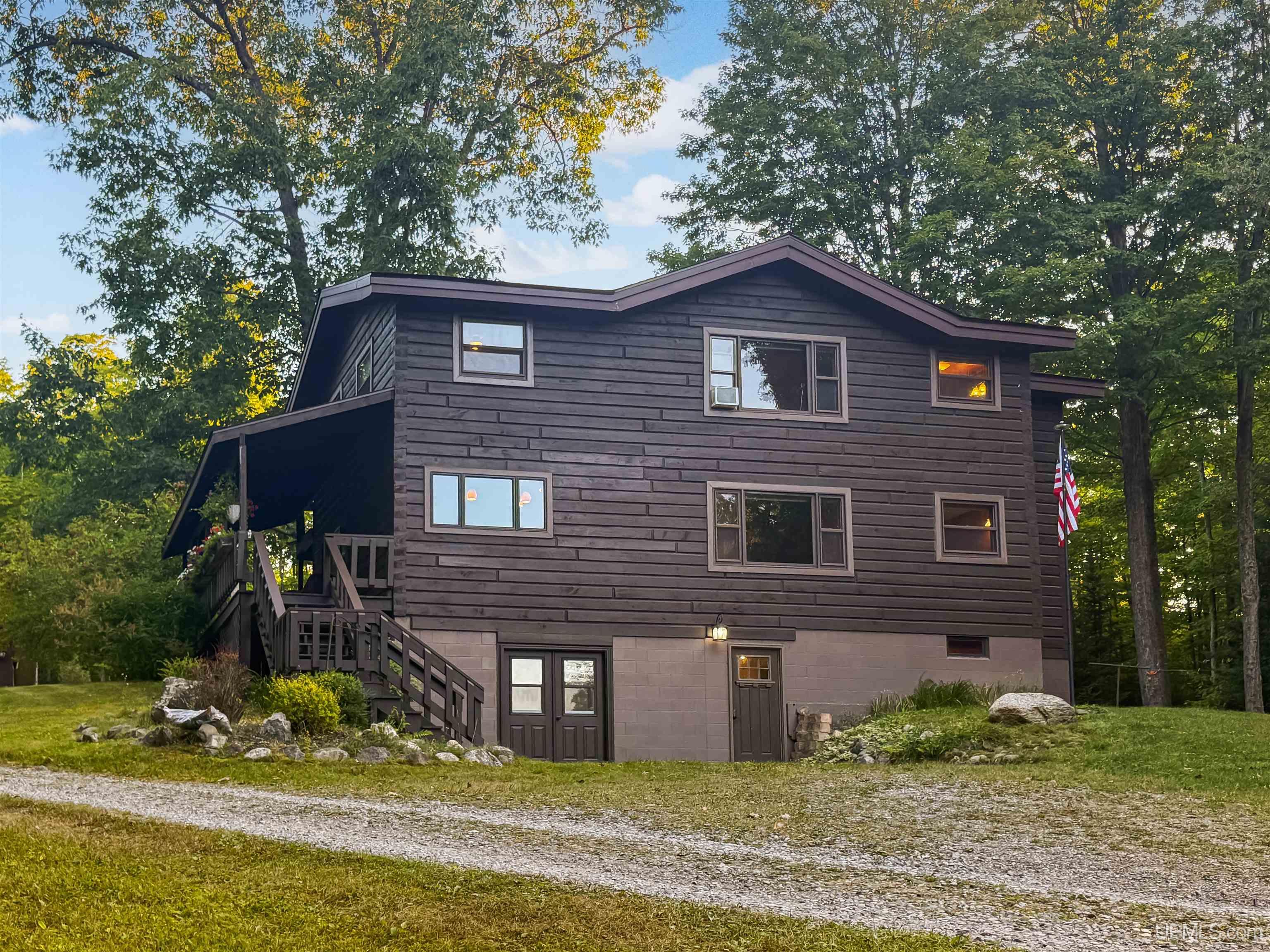 441 Idlewild Road Property Photo 1