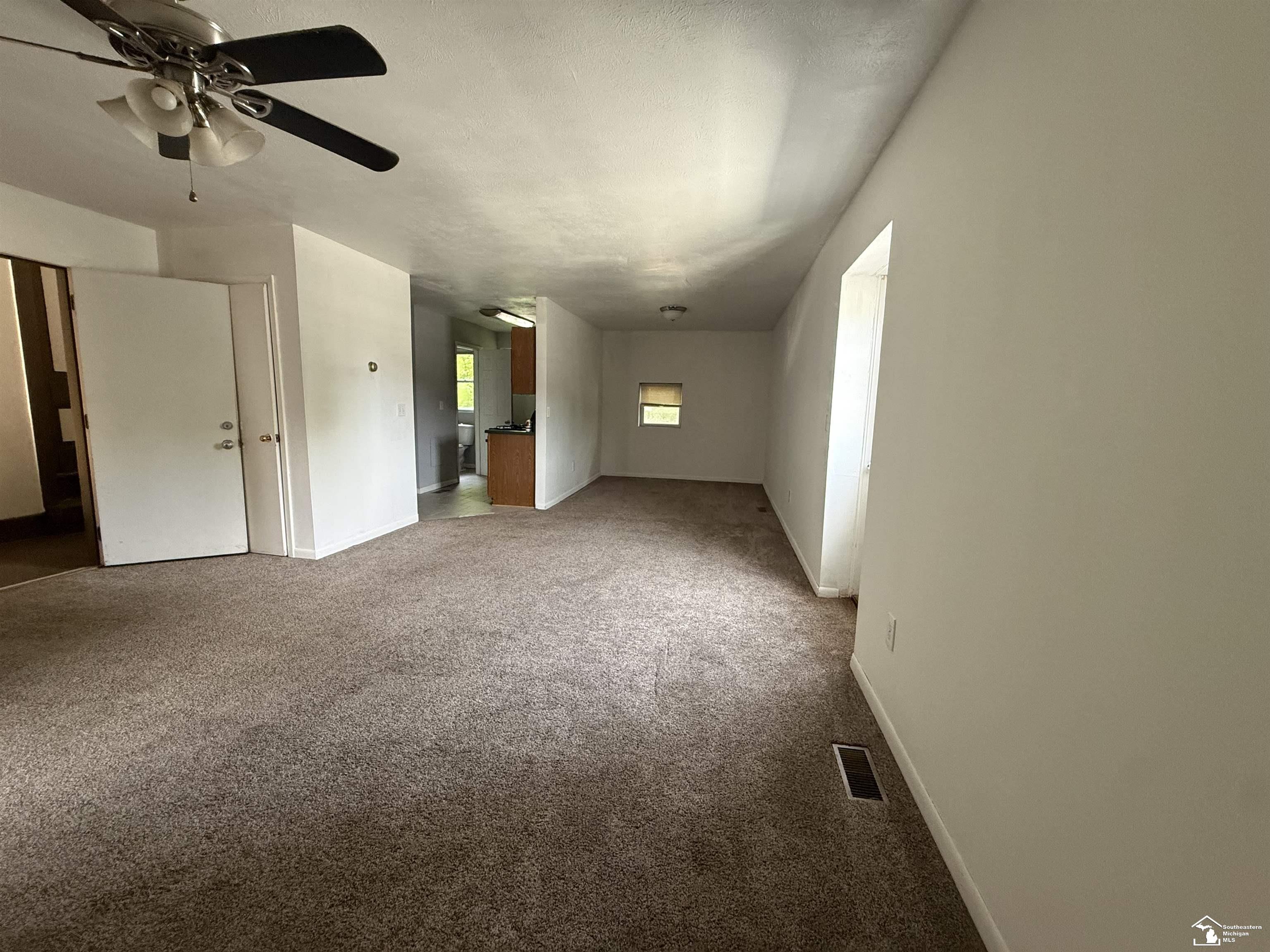 106 N Talbot Street Property Photo 8