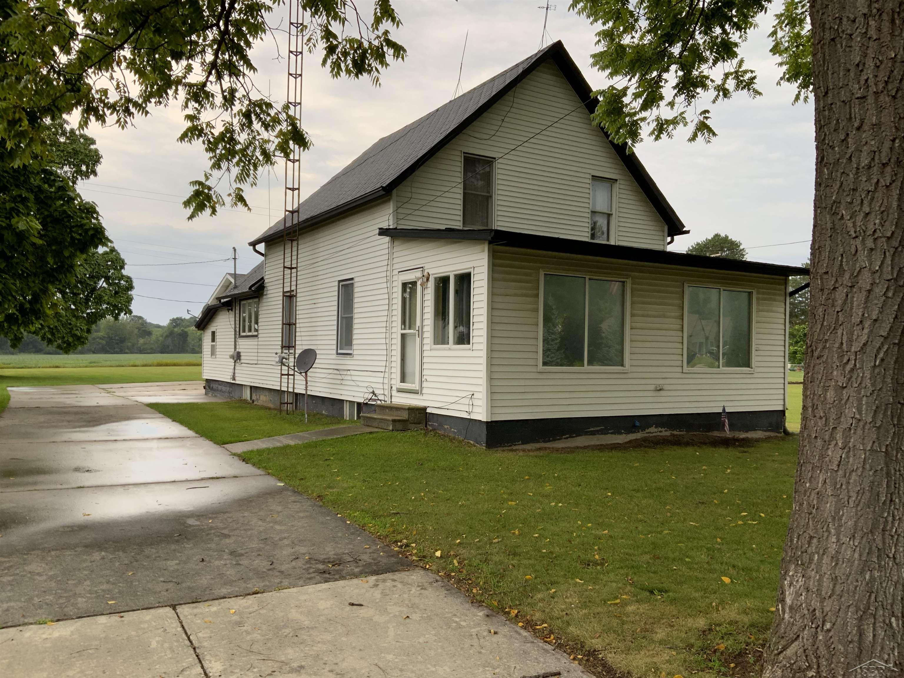 11620 Maple Road Property Photo 1