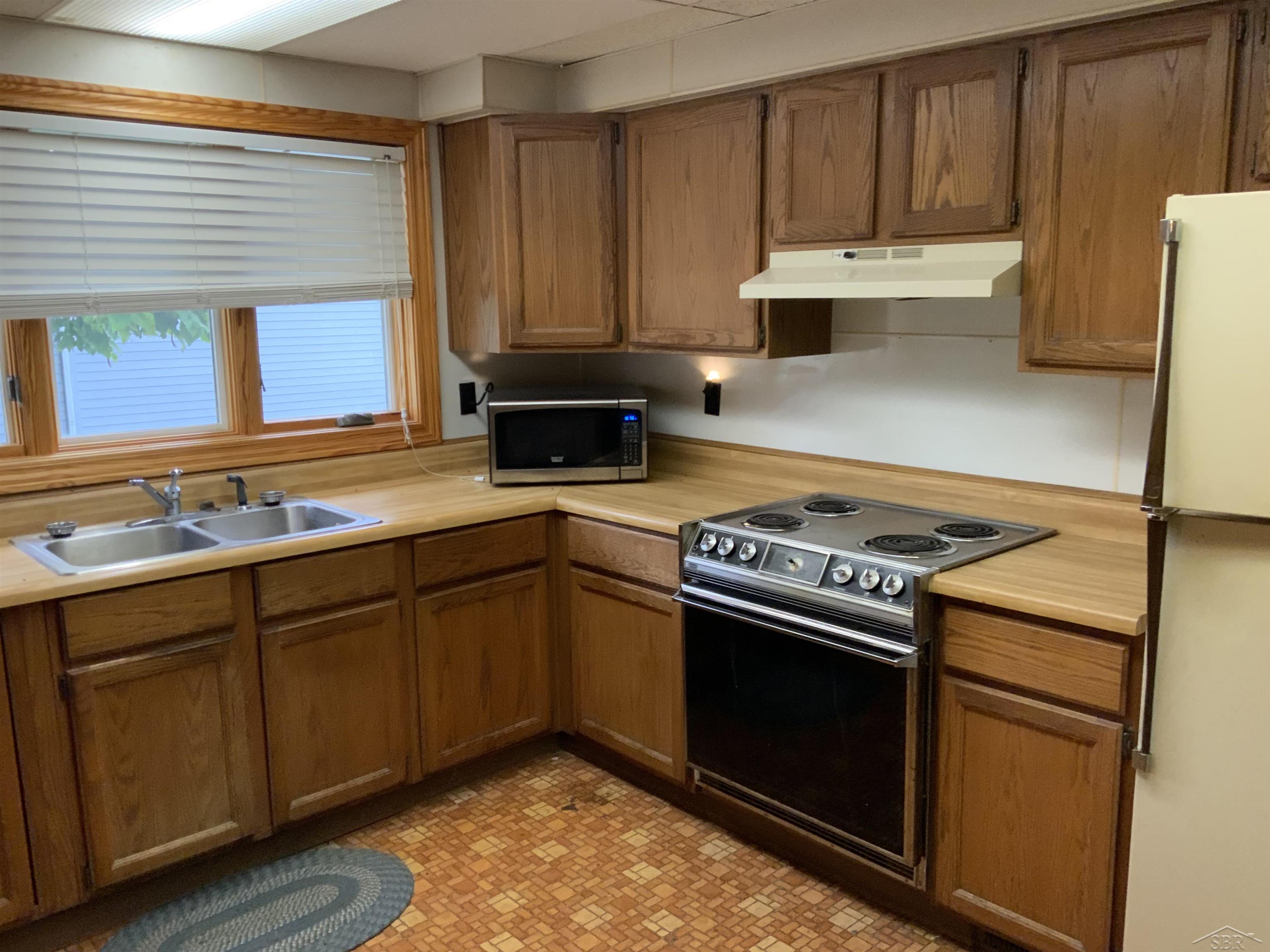 11620 Maple Road Property Photo 7