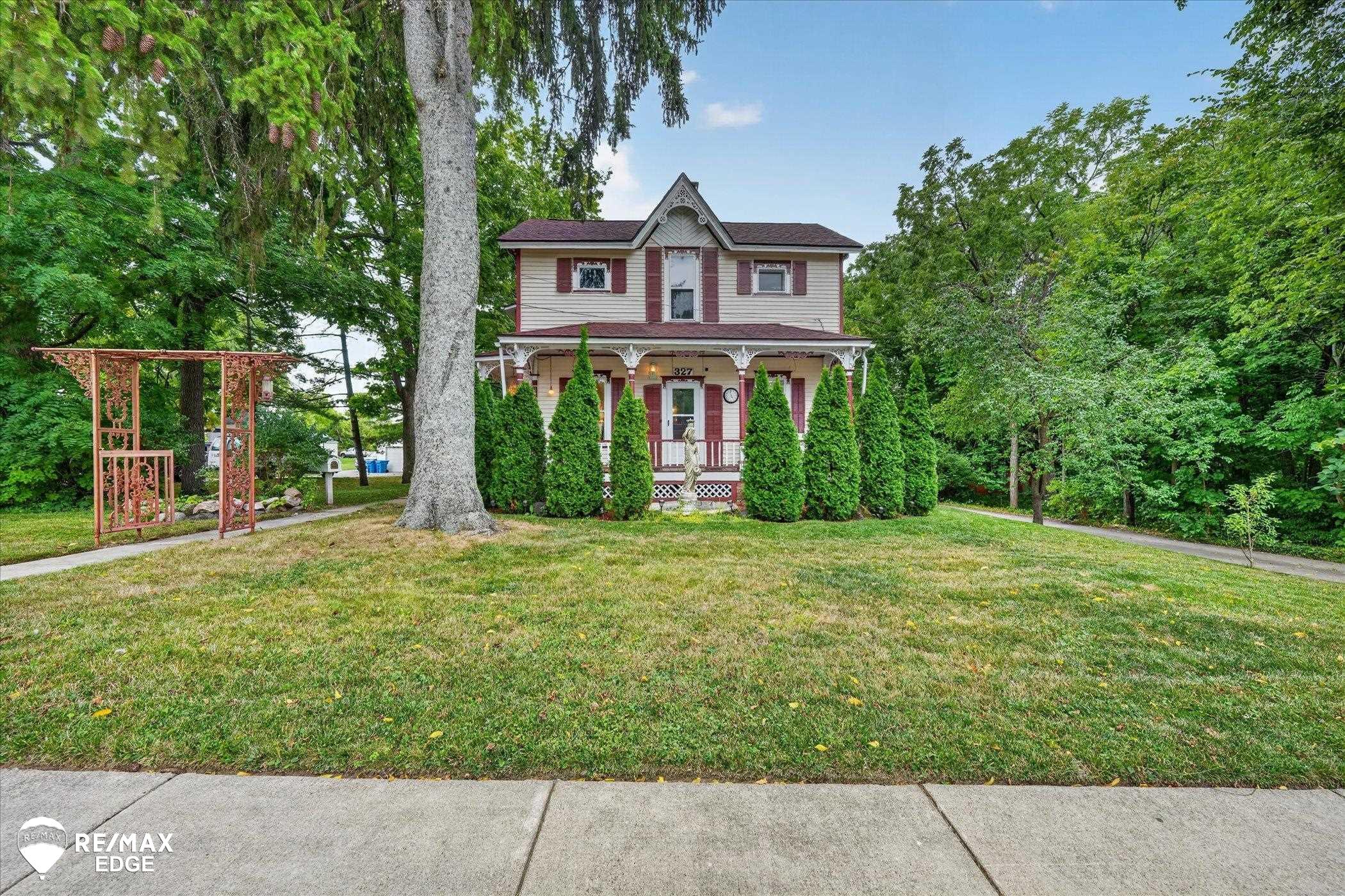 327 Reid Road Property Photo 1