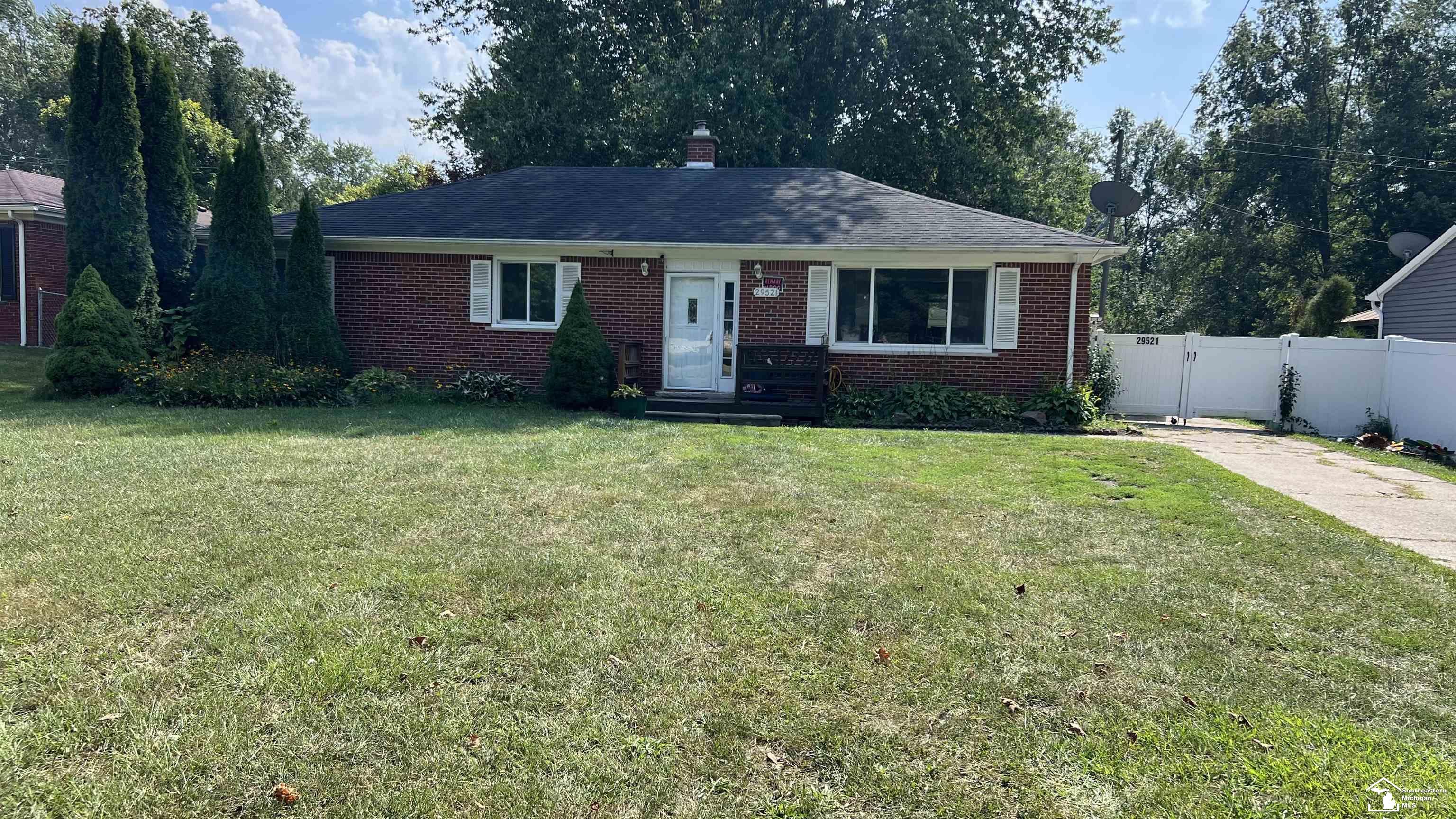 29521 West Road Property Photo 1