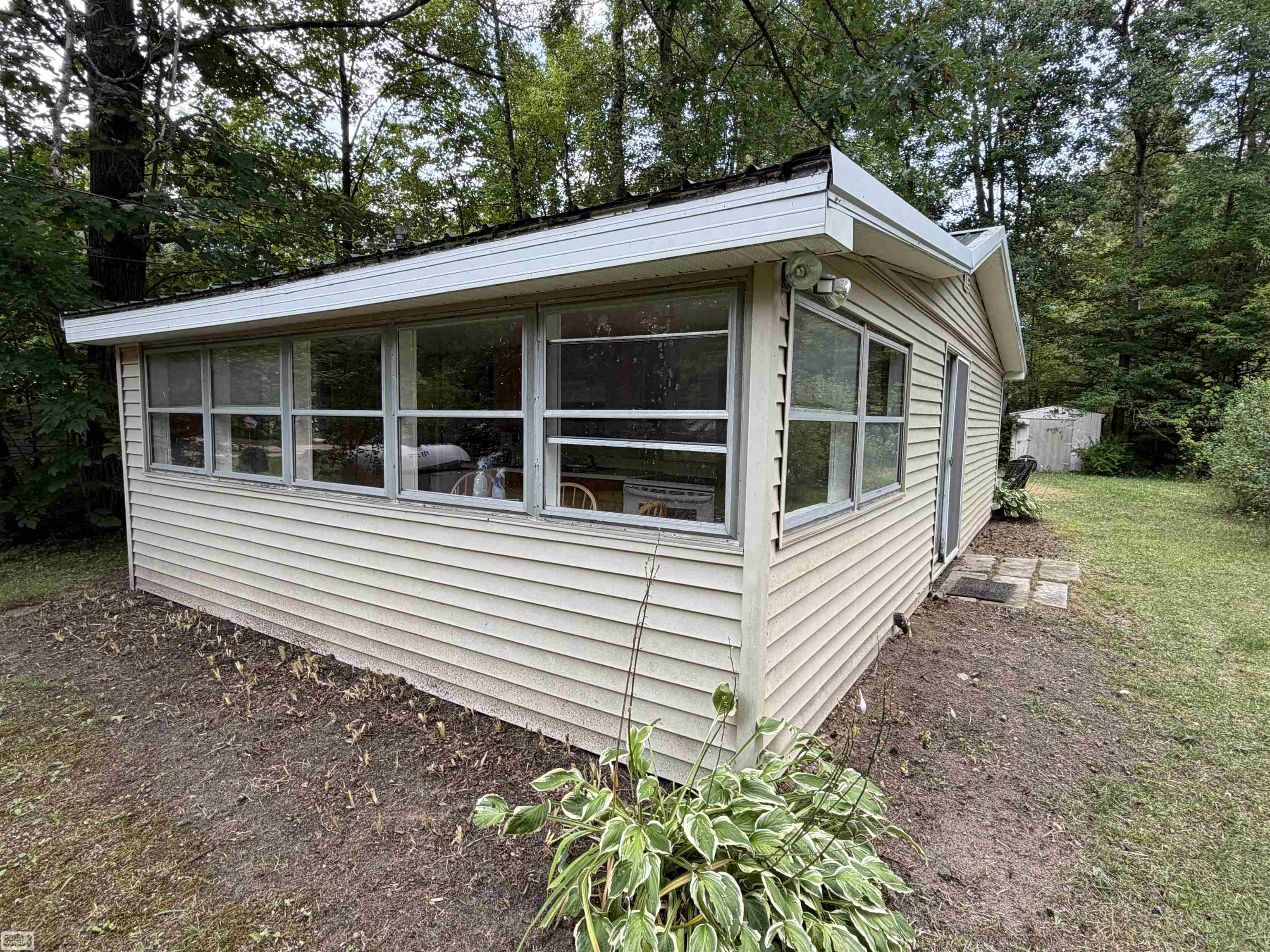 4875 Highland Court Property Photo 2