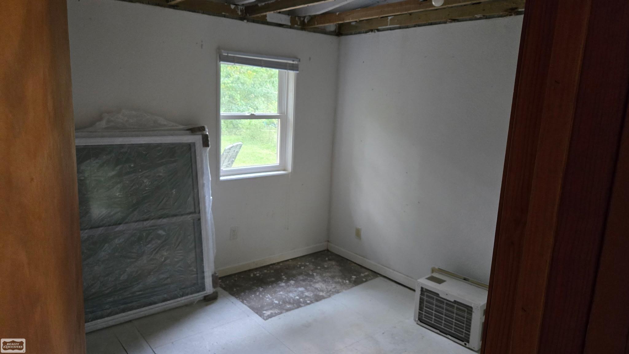 4875 Highland Court Property Photo 9