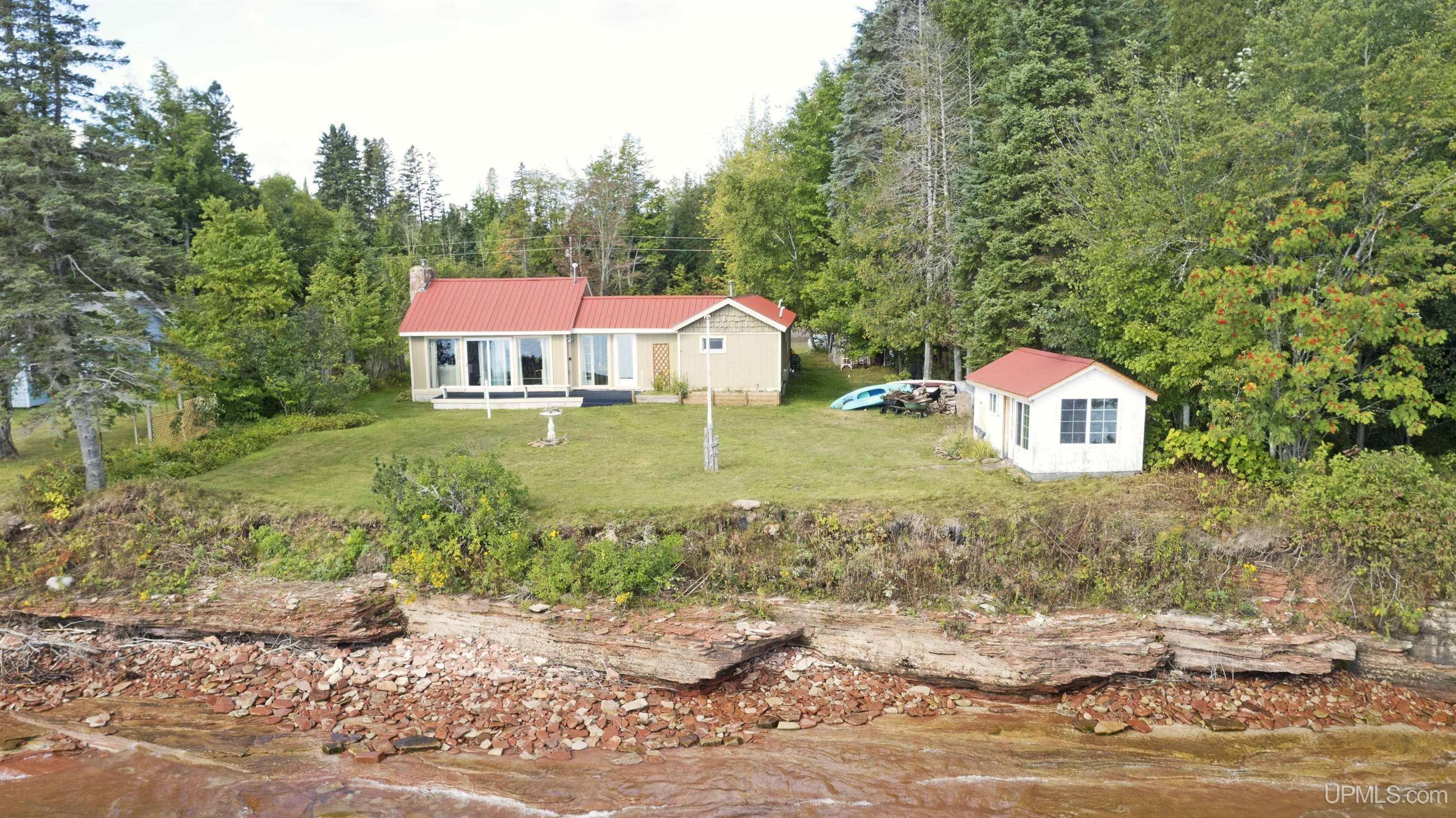11645 Desrochers Road Property Photo 1