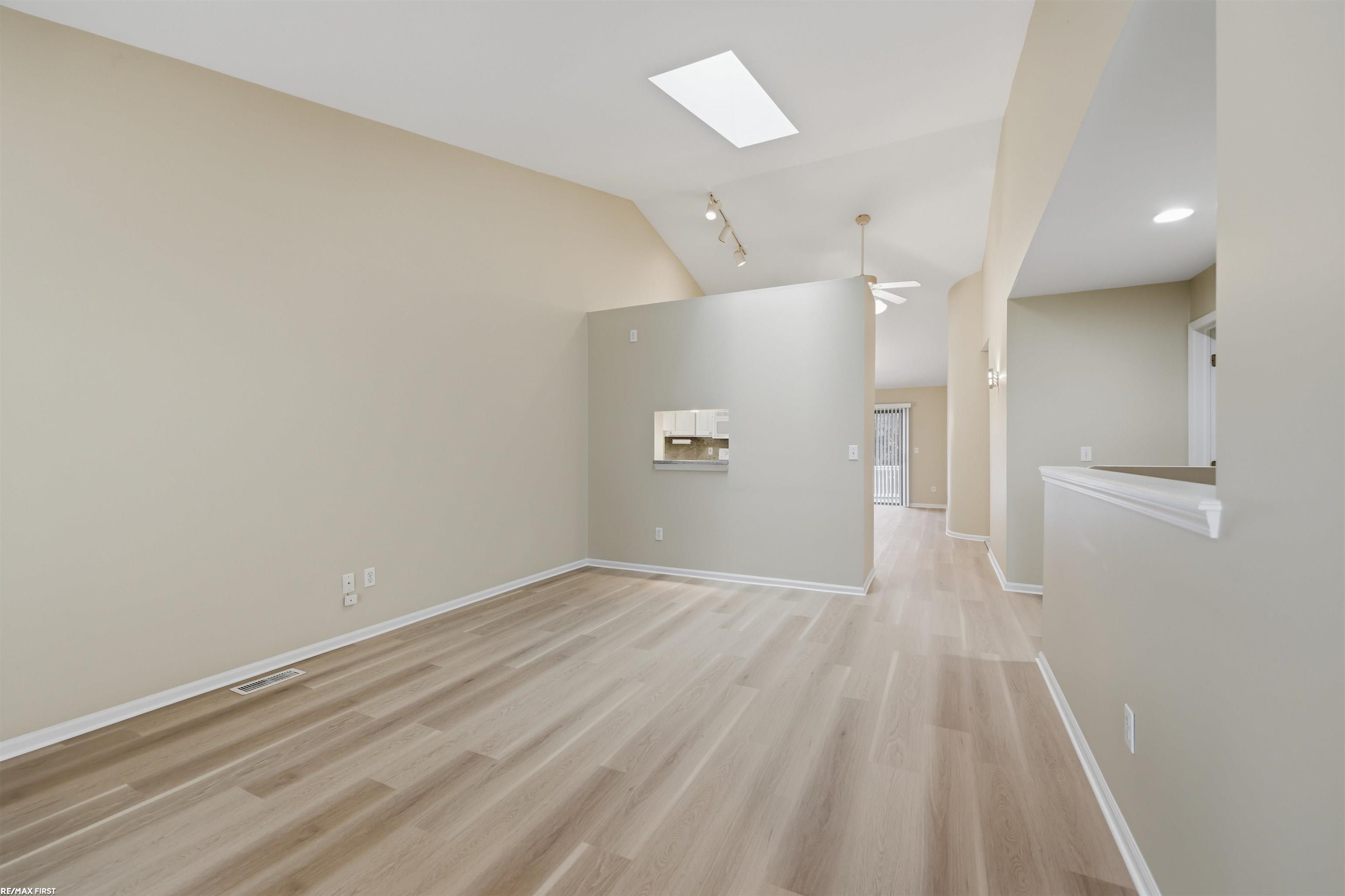 46201 Bentley Circle Property Photo 6