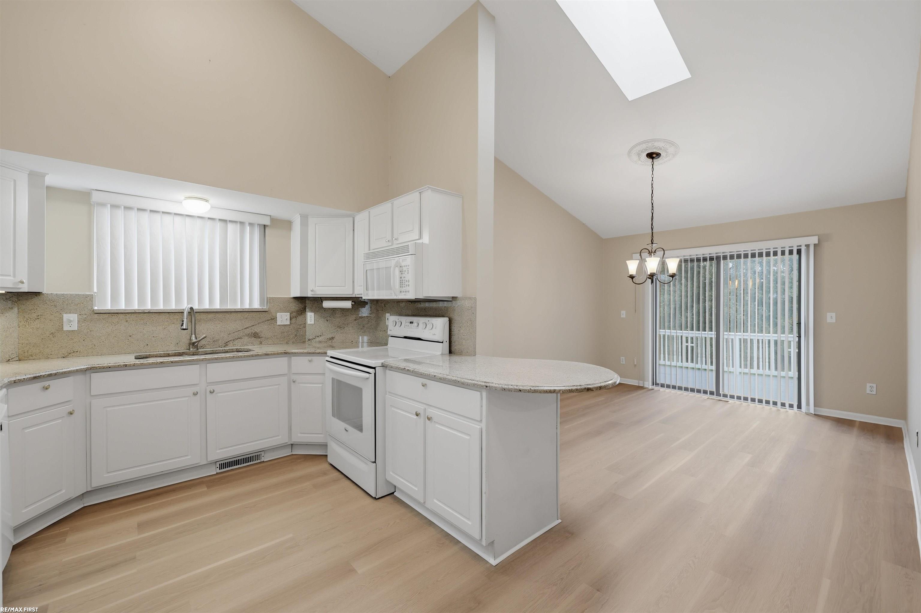 46201 Bentley Circle Property Photo 8