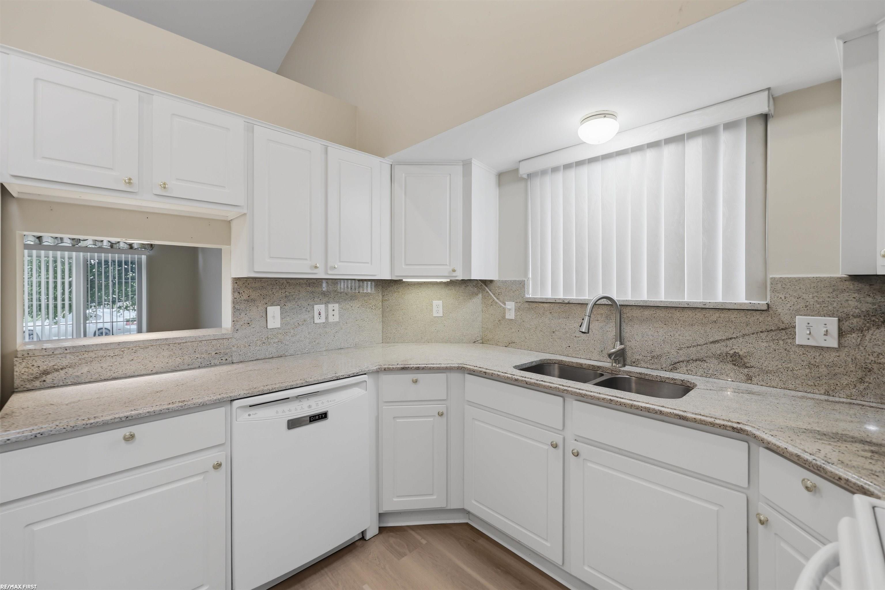 46201 Bentley Circle Property Photo 12