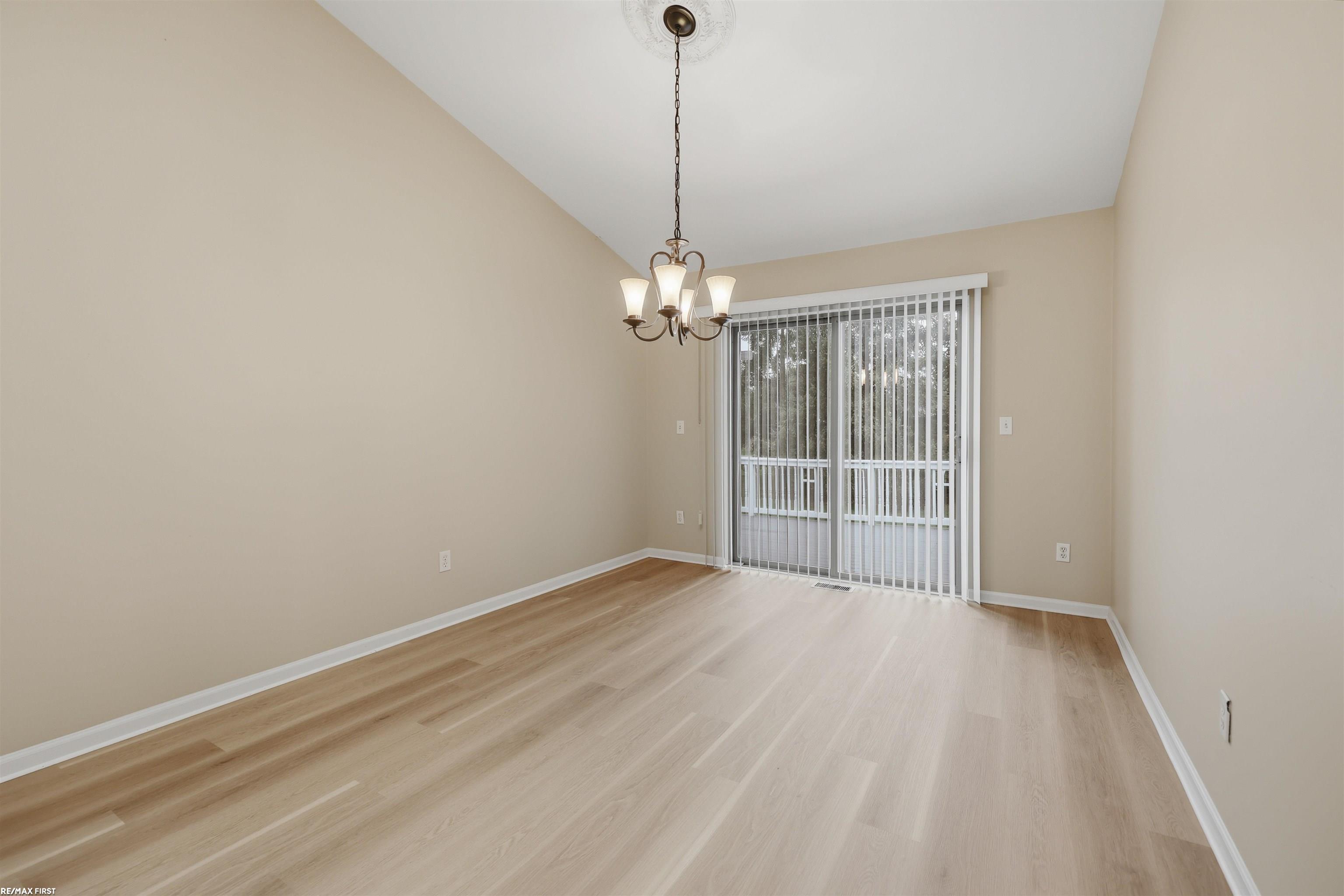 46201 Bentley Circle Property Photo 13