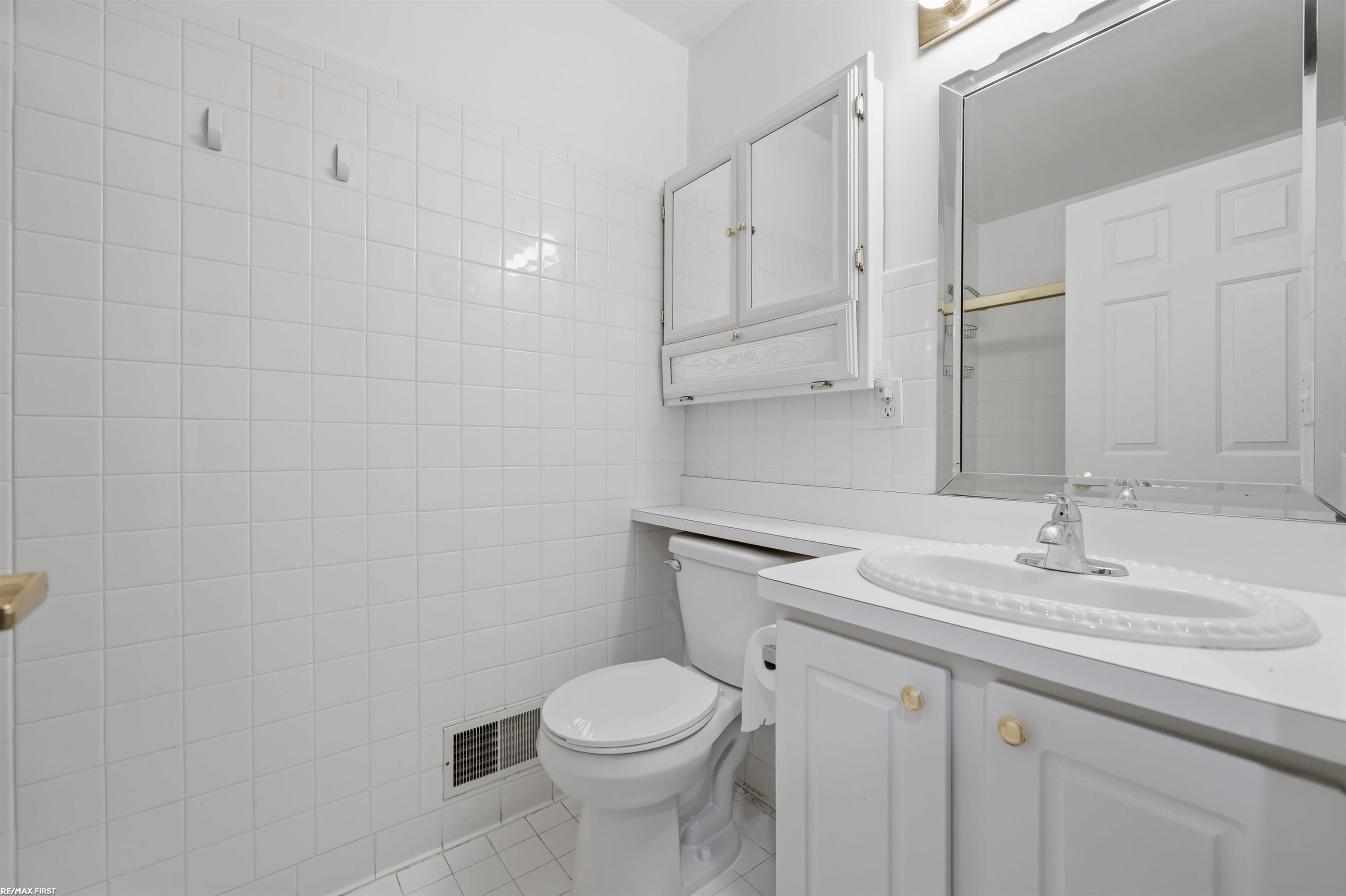 46201 Bentley Circle Property Photo 15