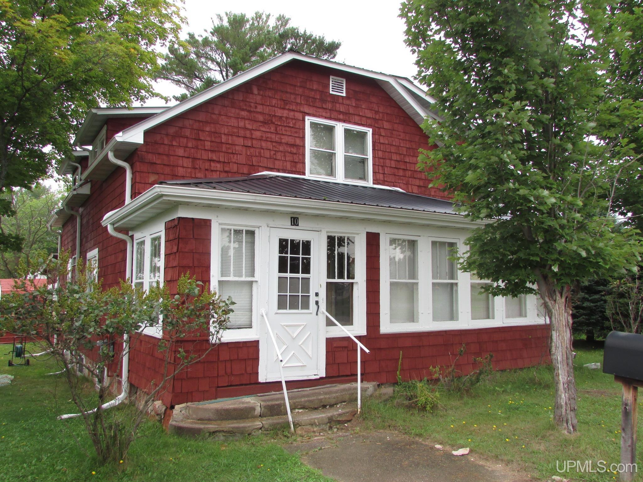 10 W Eastern Avenue Property Photo 1