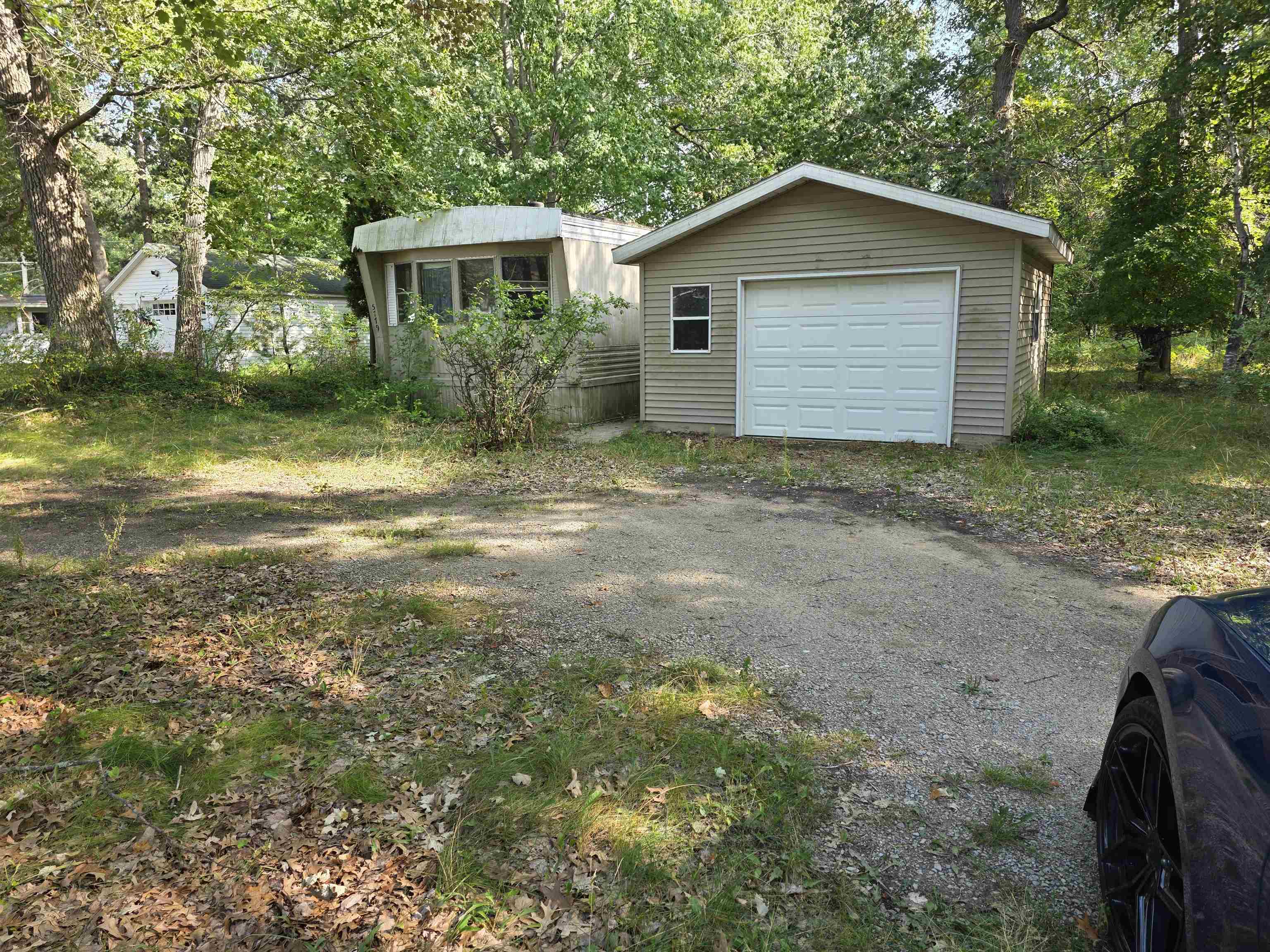 5779 Pine Drive Property Photo 1