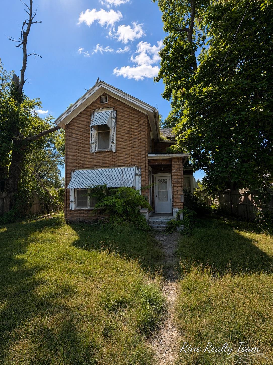 456 Broadway Avenue