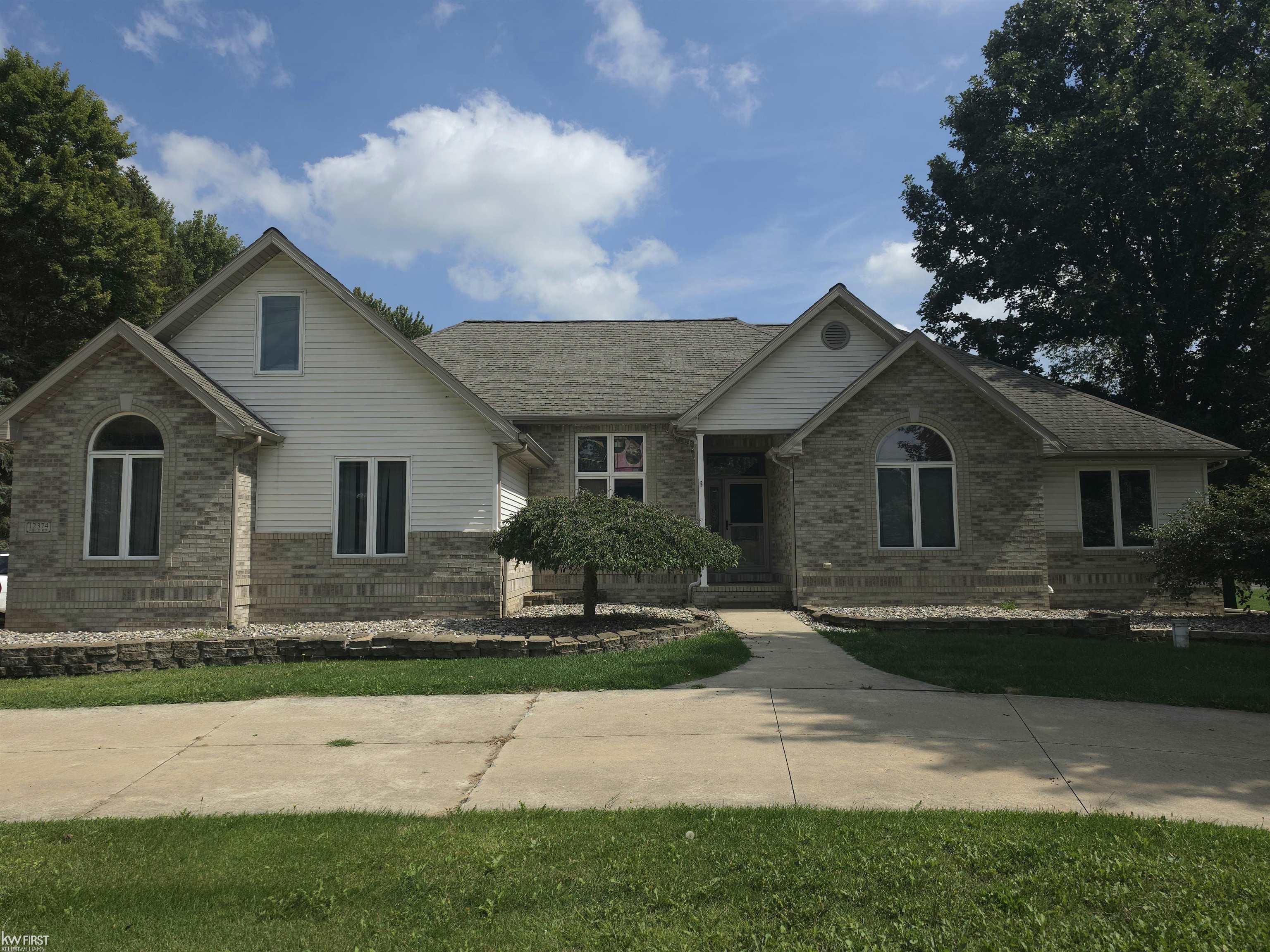 12374 Field Road Property Photo 1