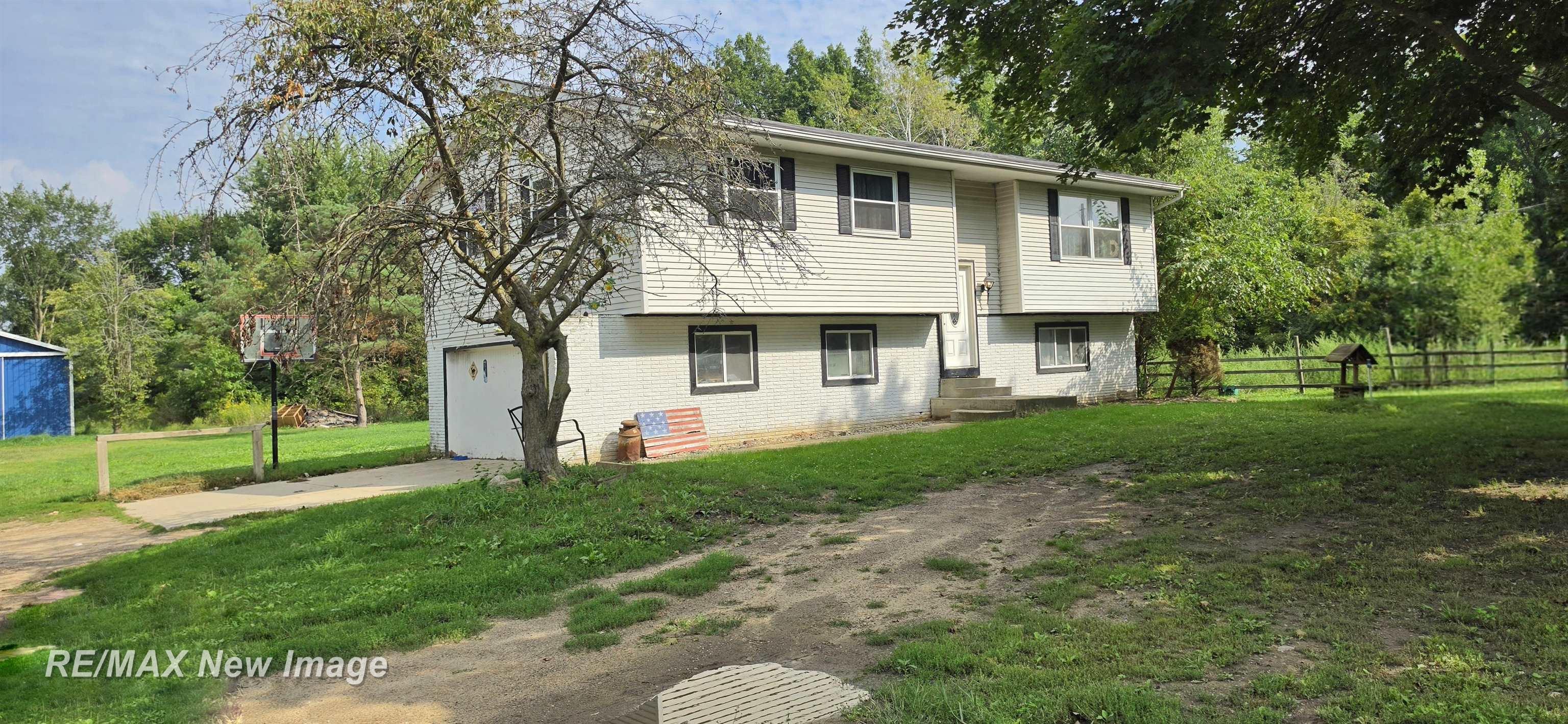 16807 Oakley Road Property Photo 1