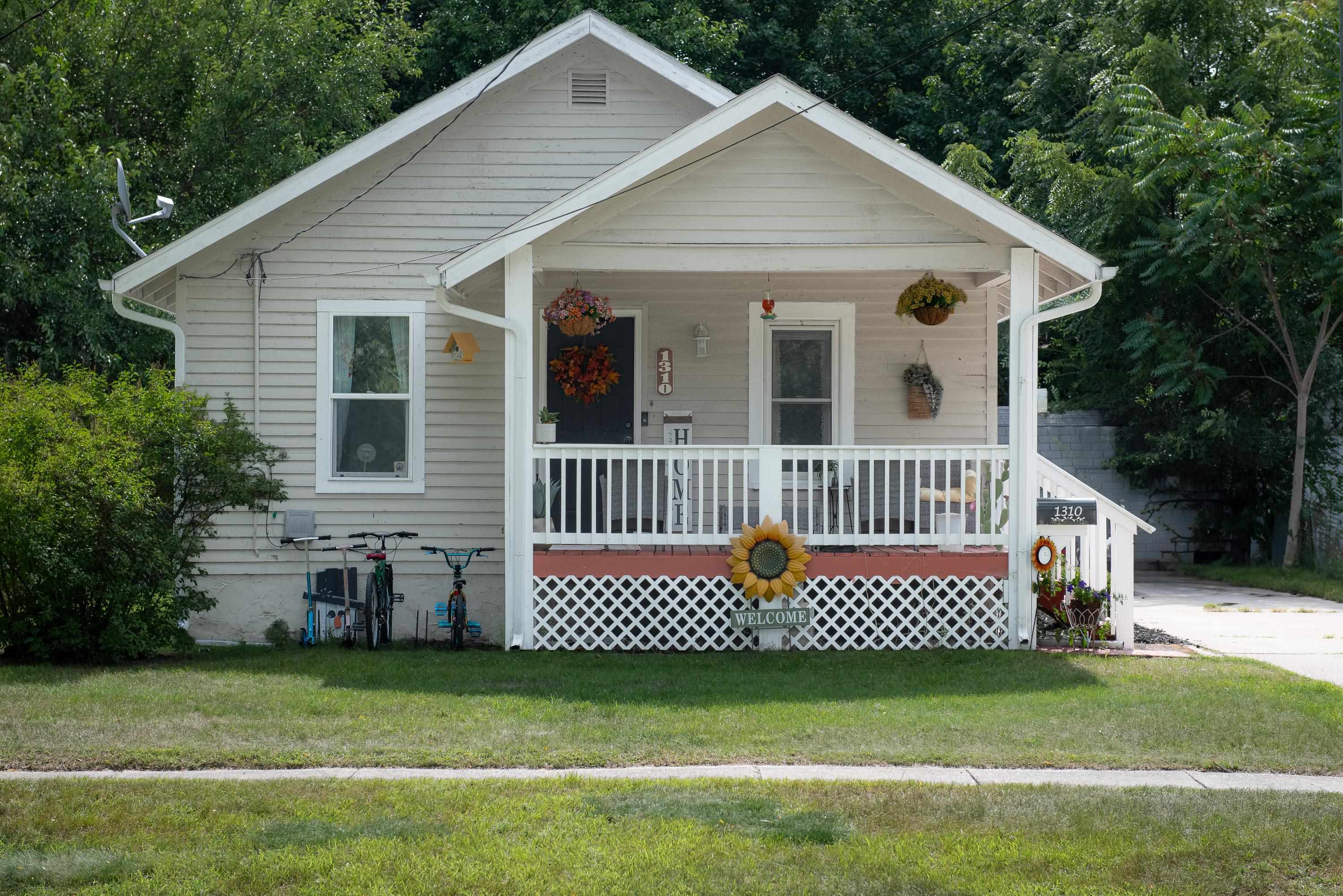 1310 State Street Property Photo 1