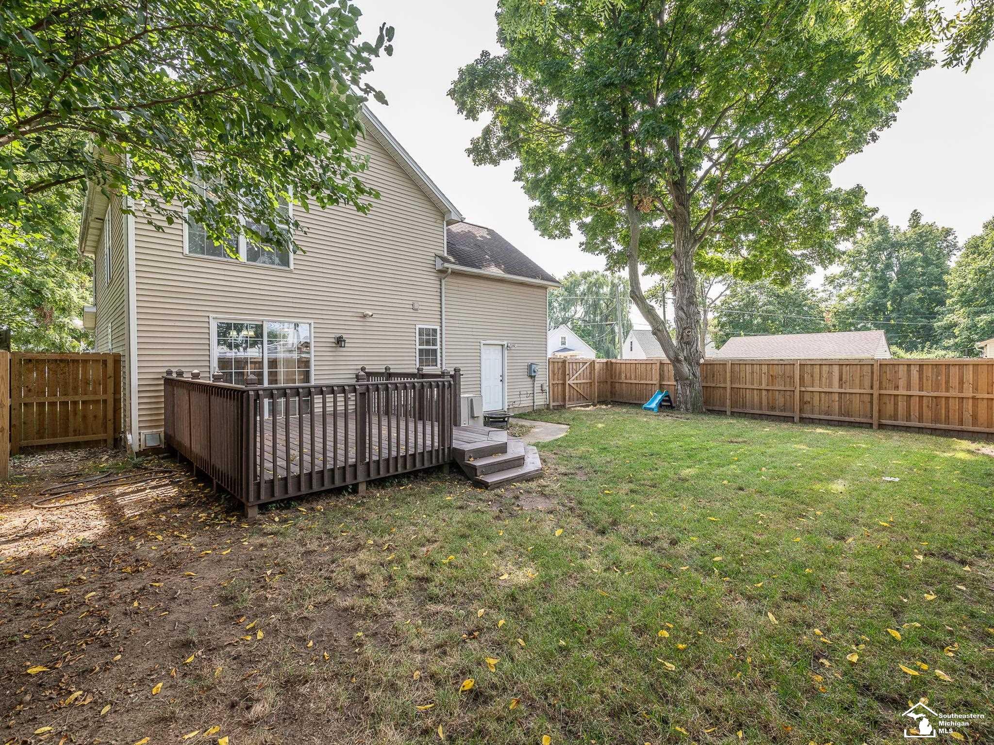 834 Navarre Street Property Photo 6