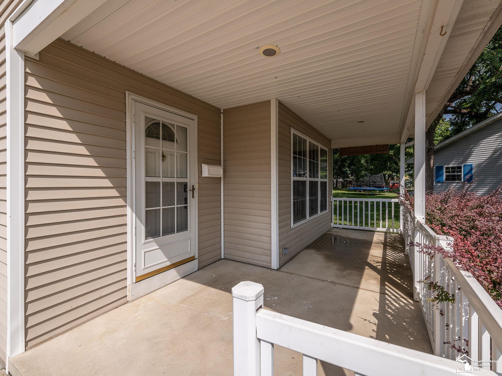 834 Navarre Street Property Photo 8