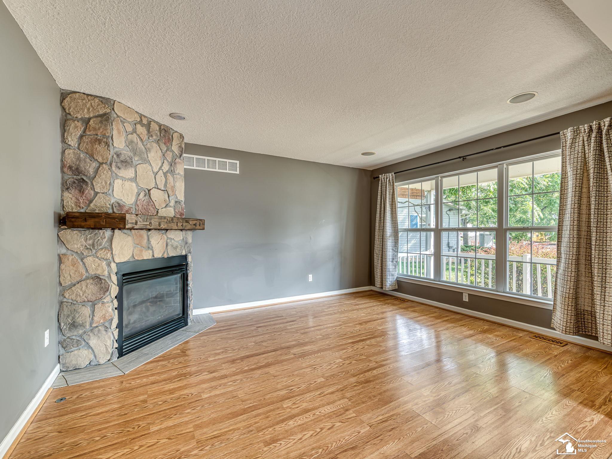 834 Navarre Street Property Photo 11