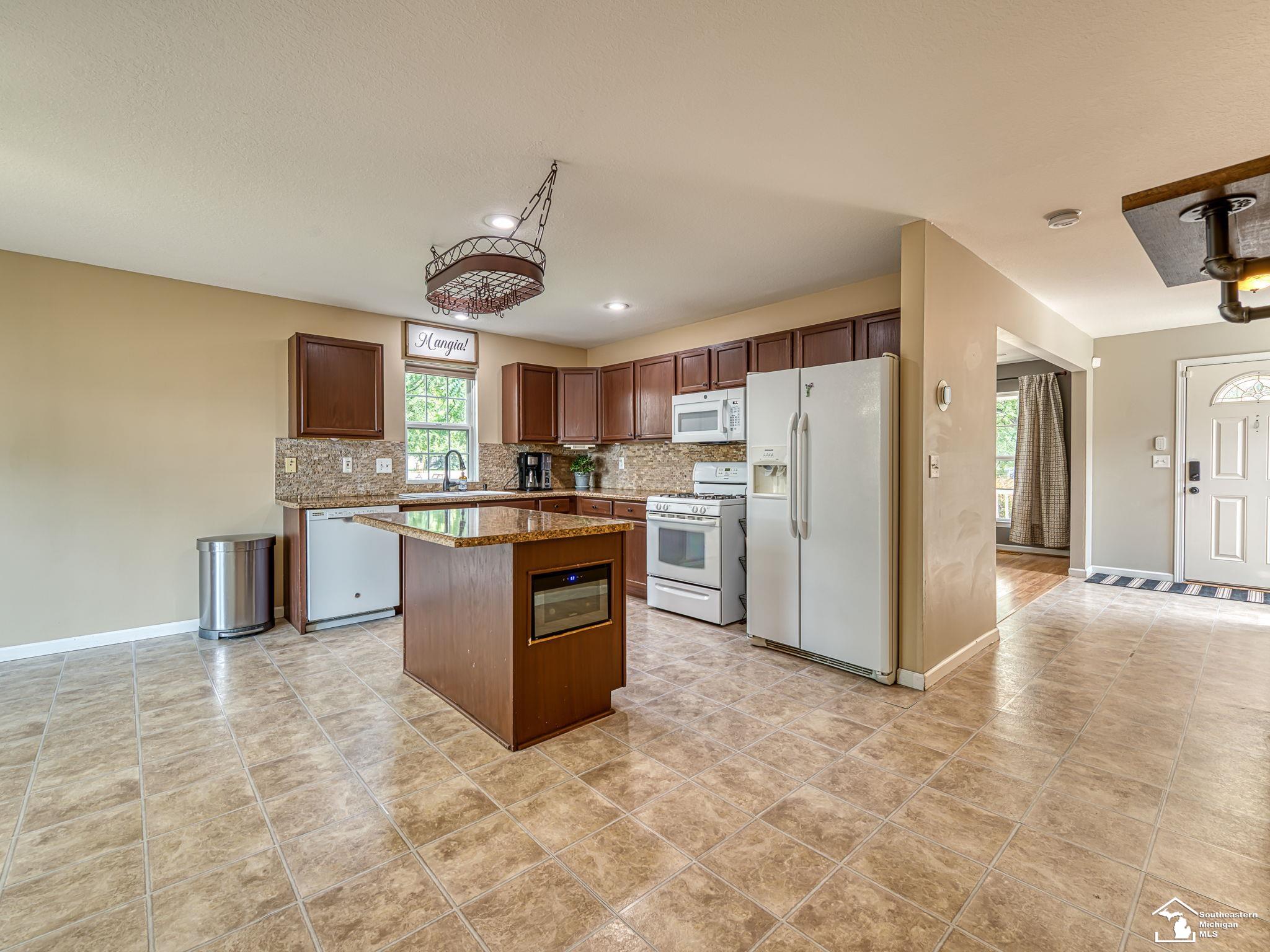 834 Navarre Street Property Photo 13