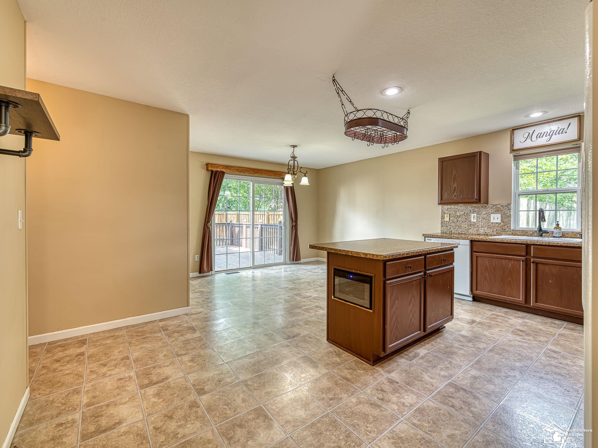 834 Navarre Street Property Photo 15