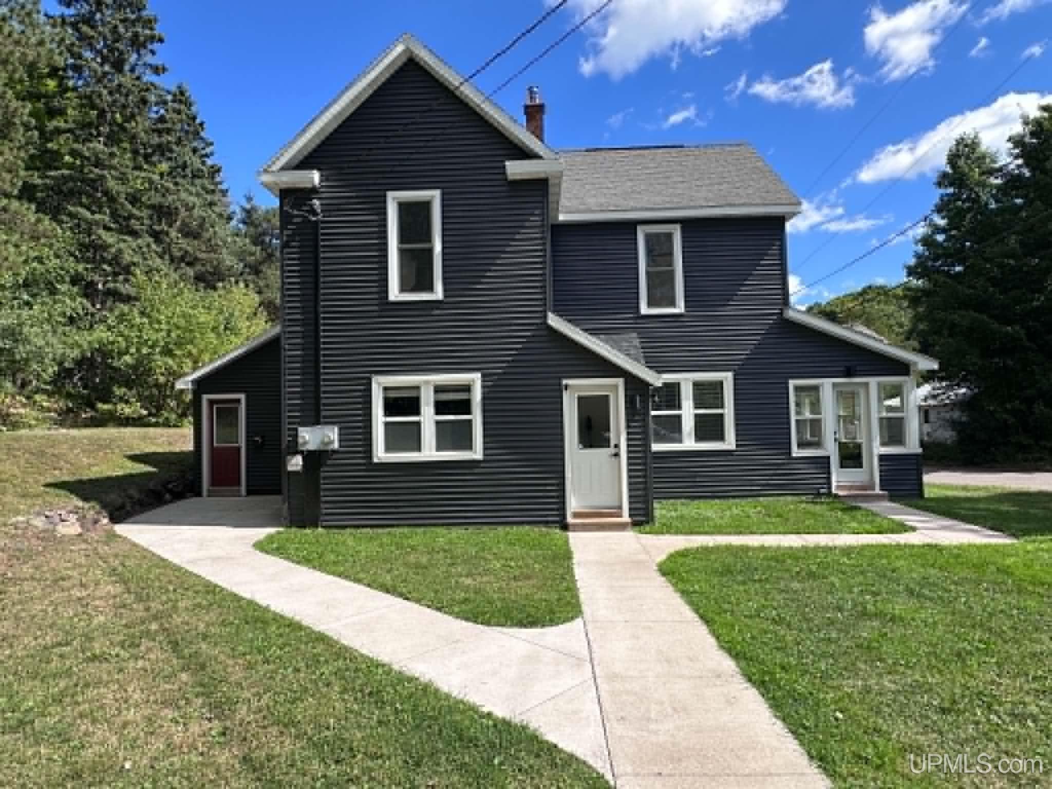 493 Jasper Street Property Photo 2