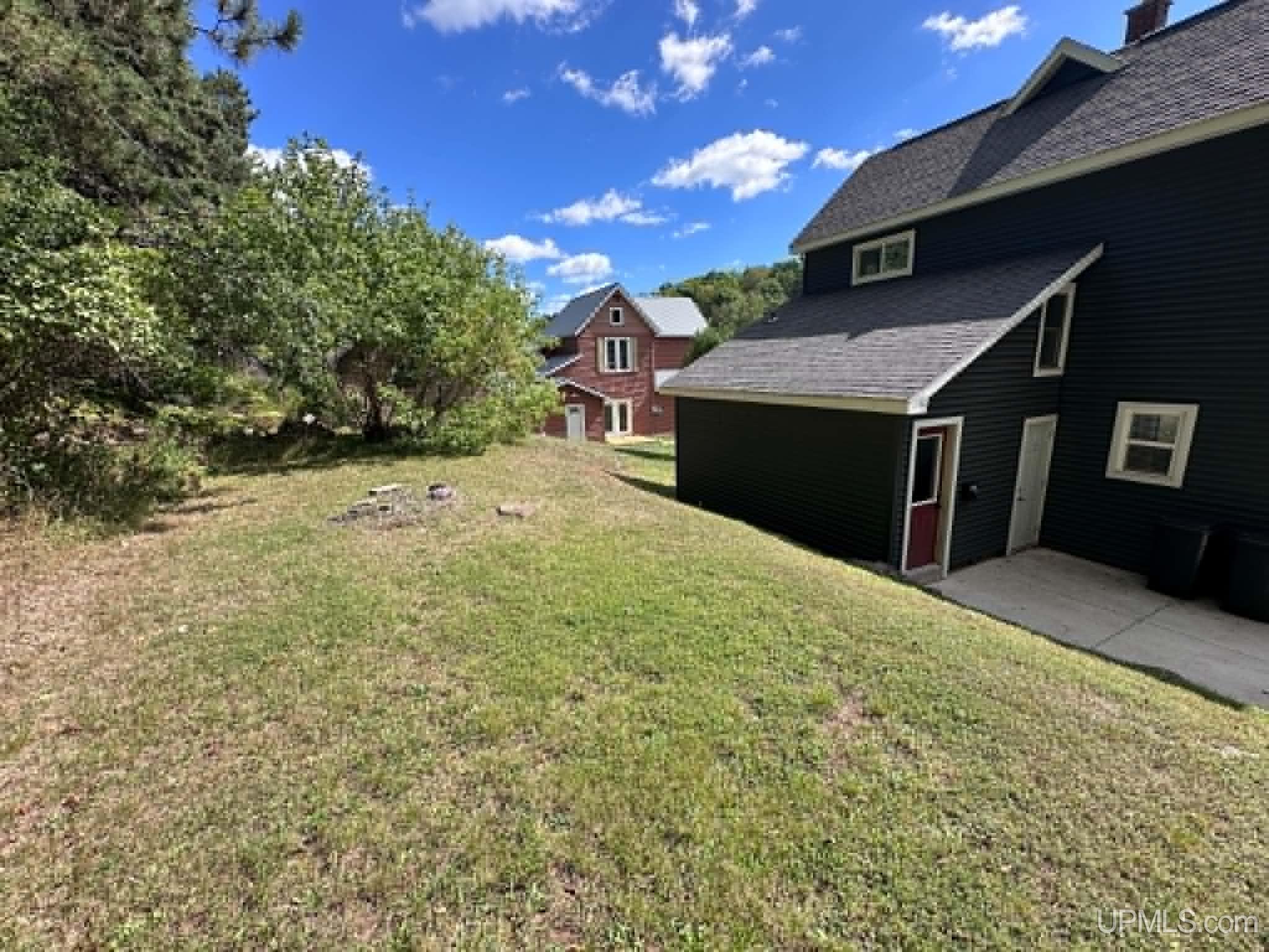 493 Jasper Street Property Photo 4