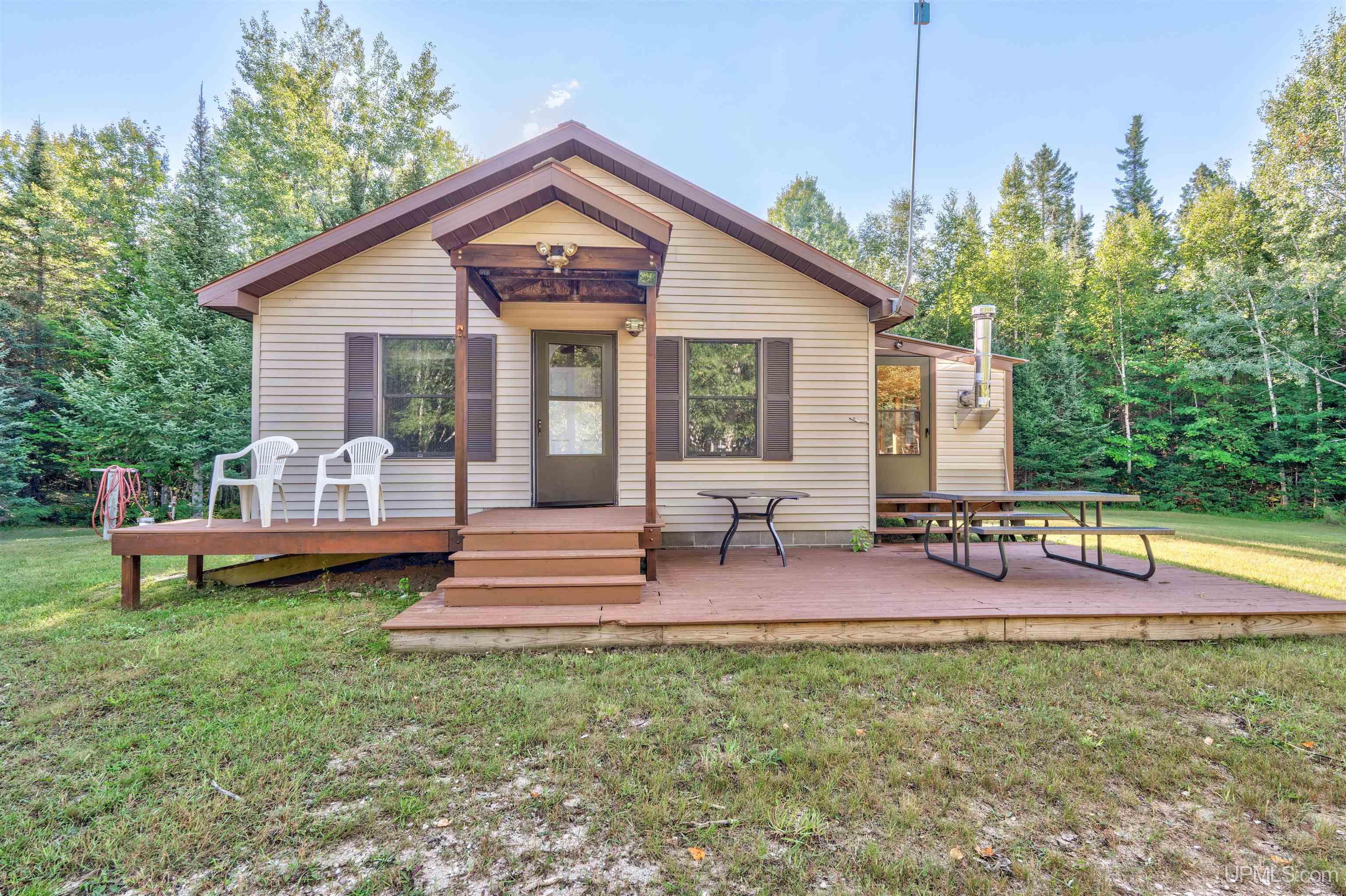1647 W Edge Road Property Photo 1