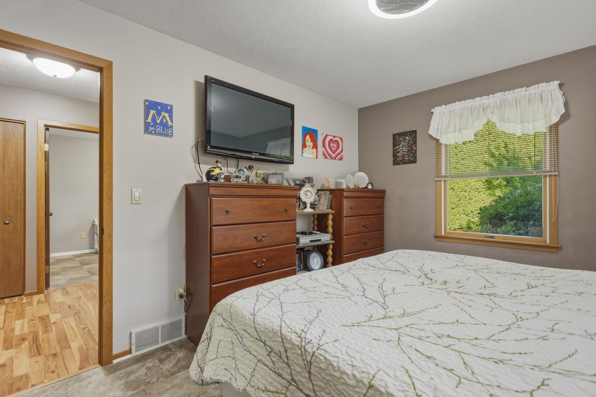 8 Cambridge Park Property Photo 23