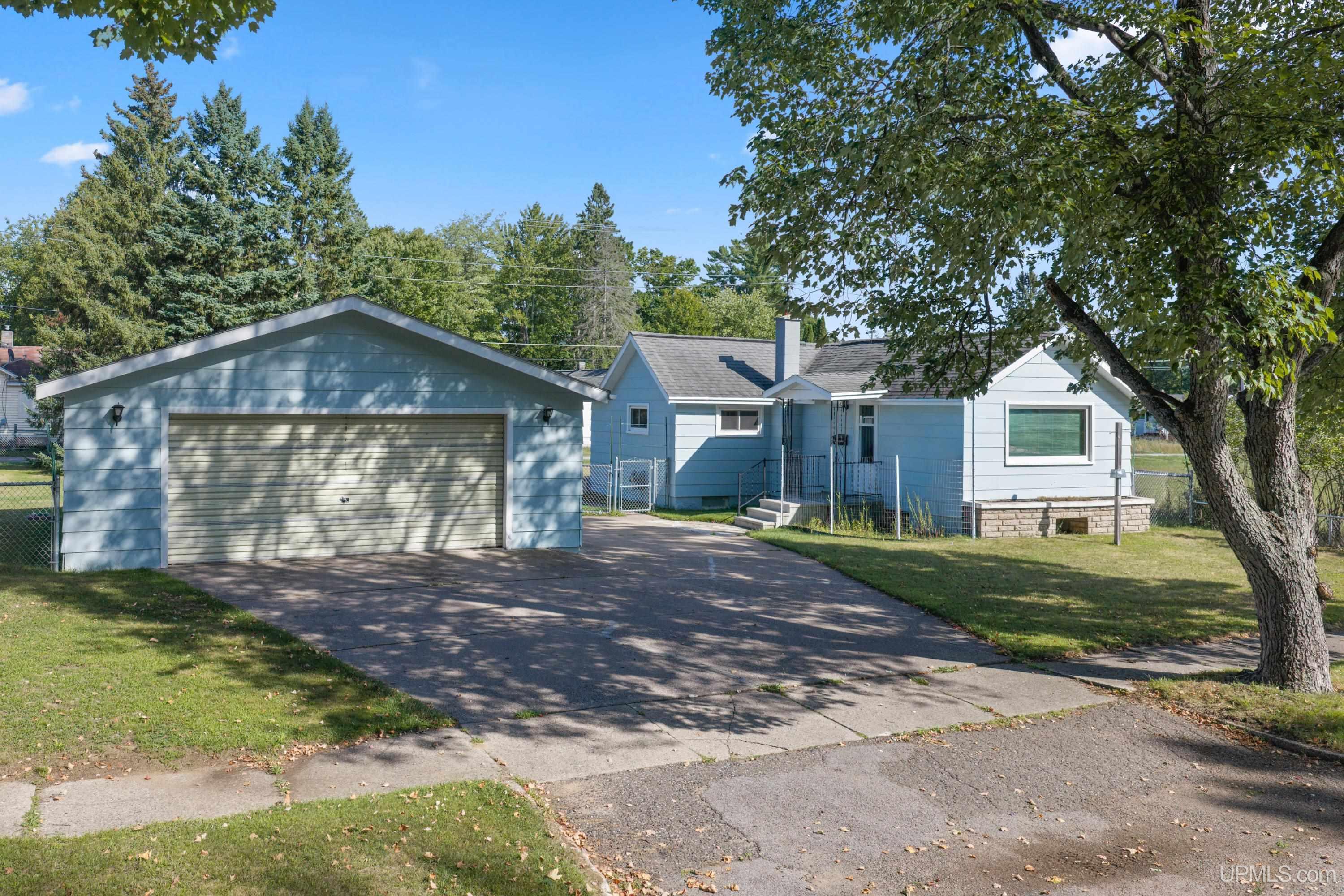 433 Lyman Street Property Photo 1