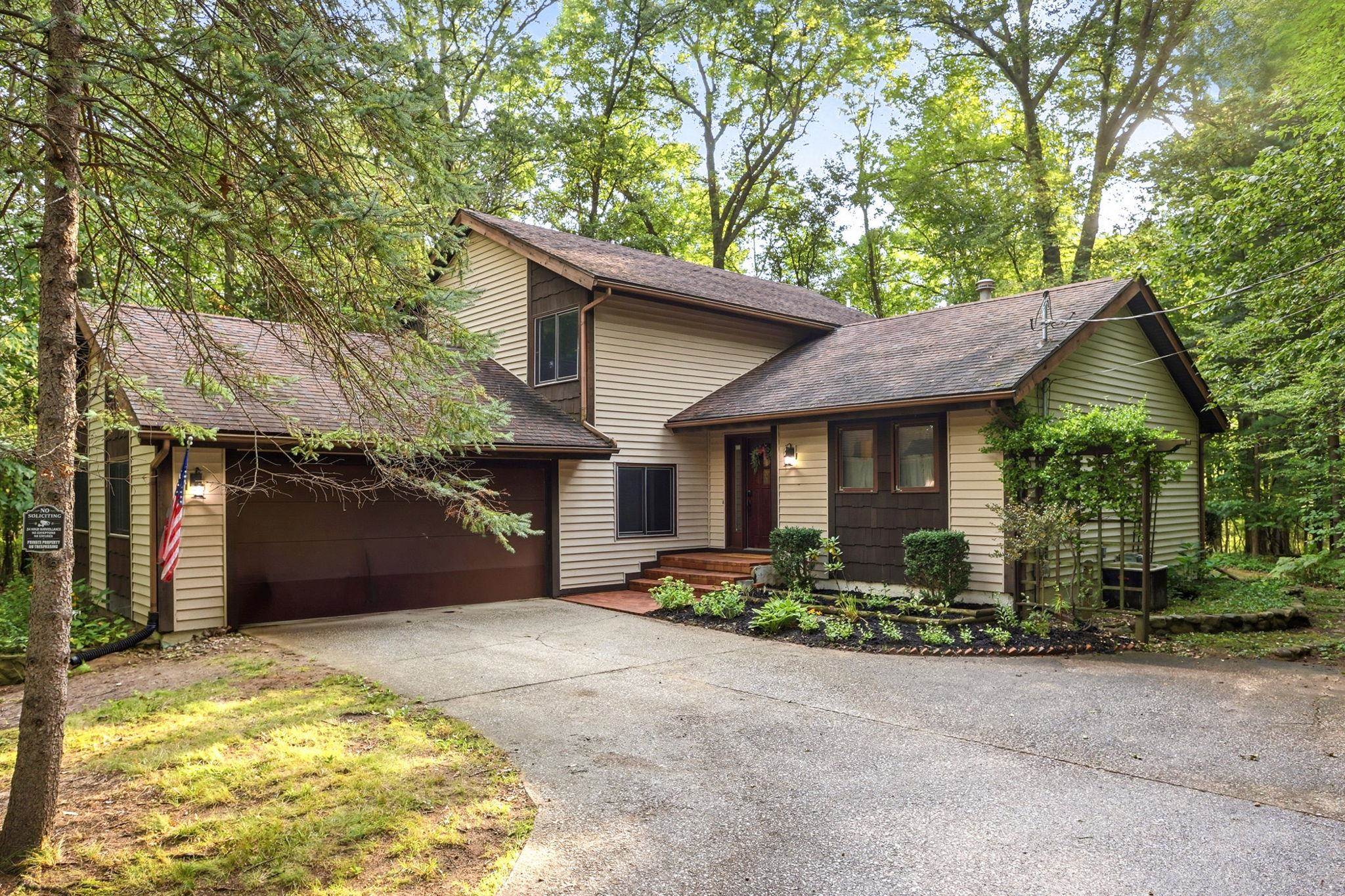 6212 Sturgeon Creek Parkway Property Photo 1