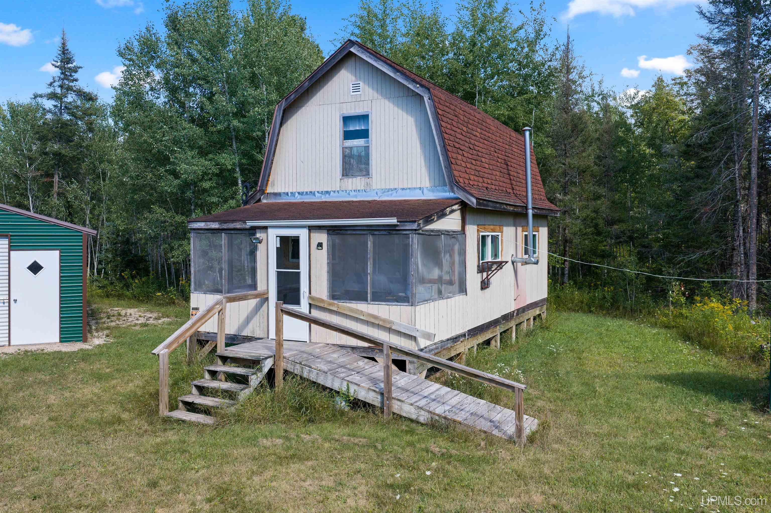 1746 Sz Road Property Photo 8