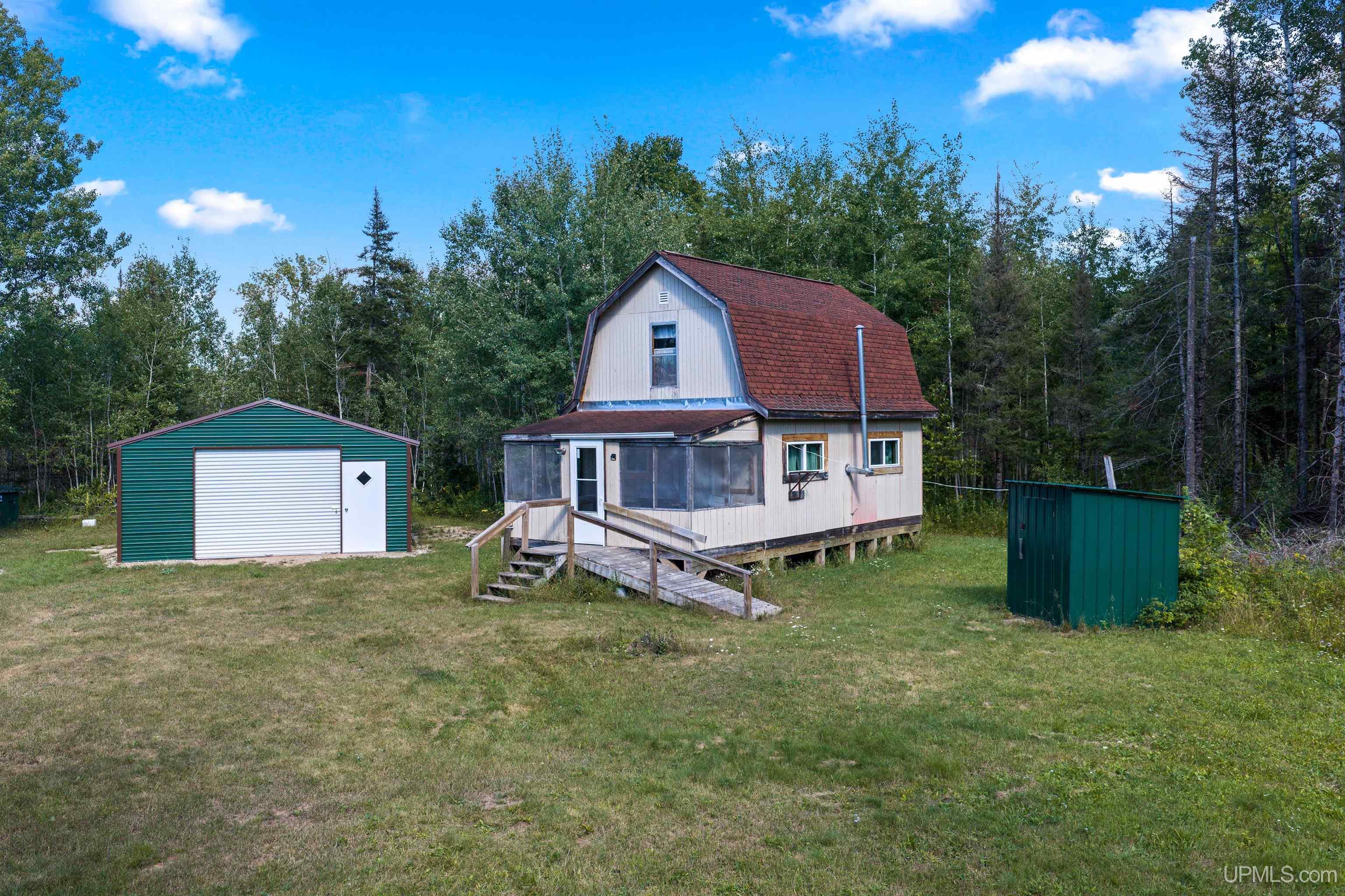 1746 Sz Road Property Photo 1