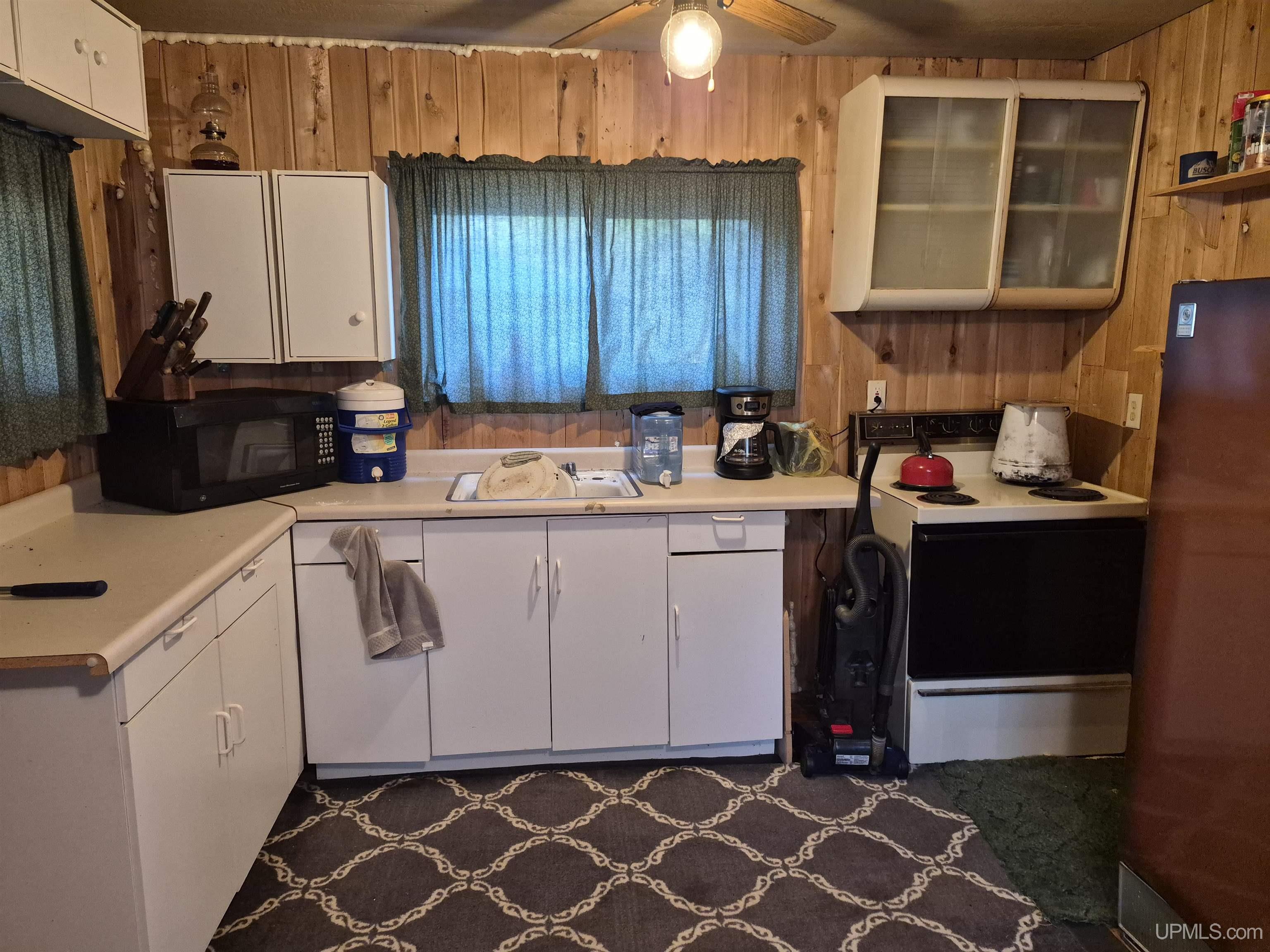 1746 Sz Road Property Photo 4