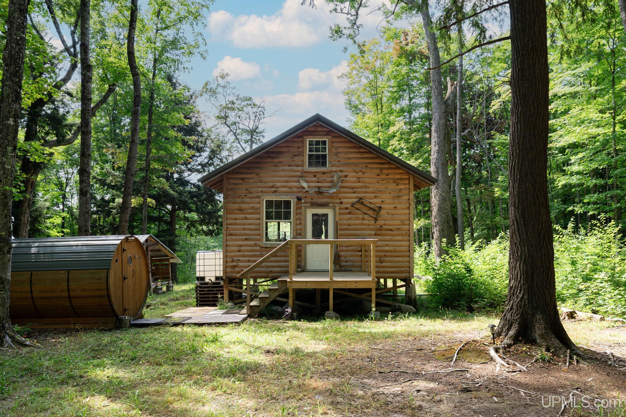 41510 Wolf Lake Road Property Photo 1