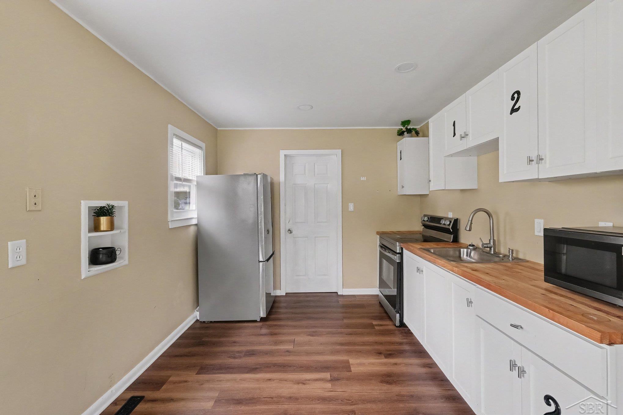 3001 Montana Avenue Property Photo 6