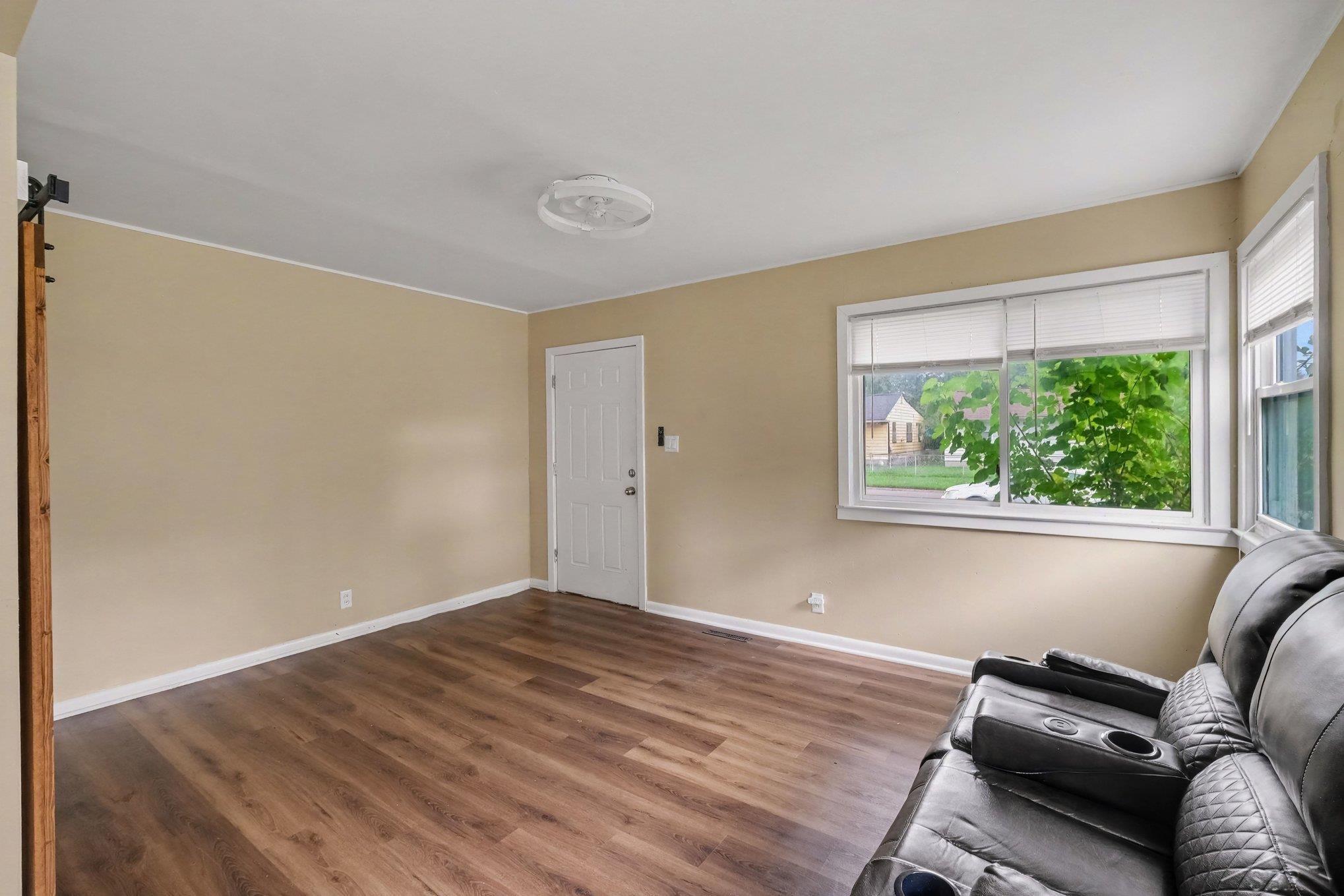 3001 Montana Avenue Property Photo 13