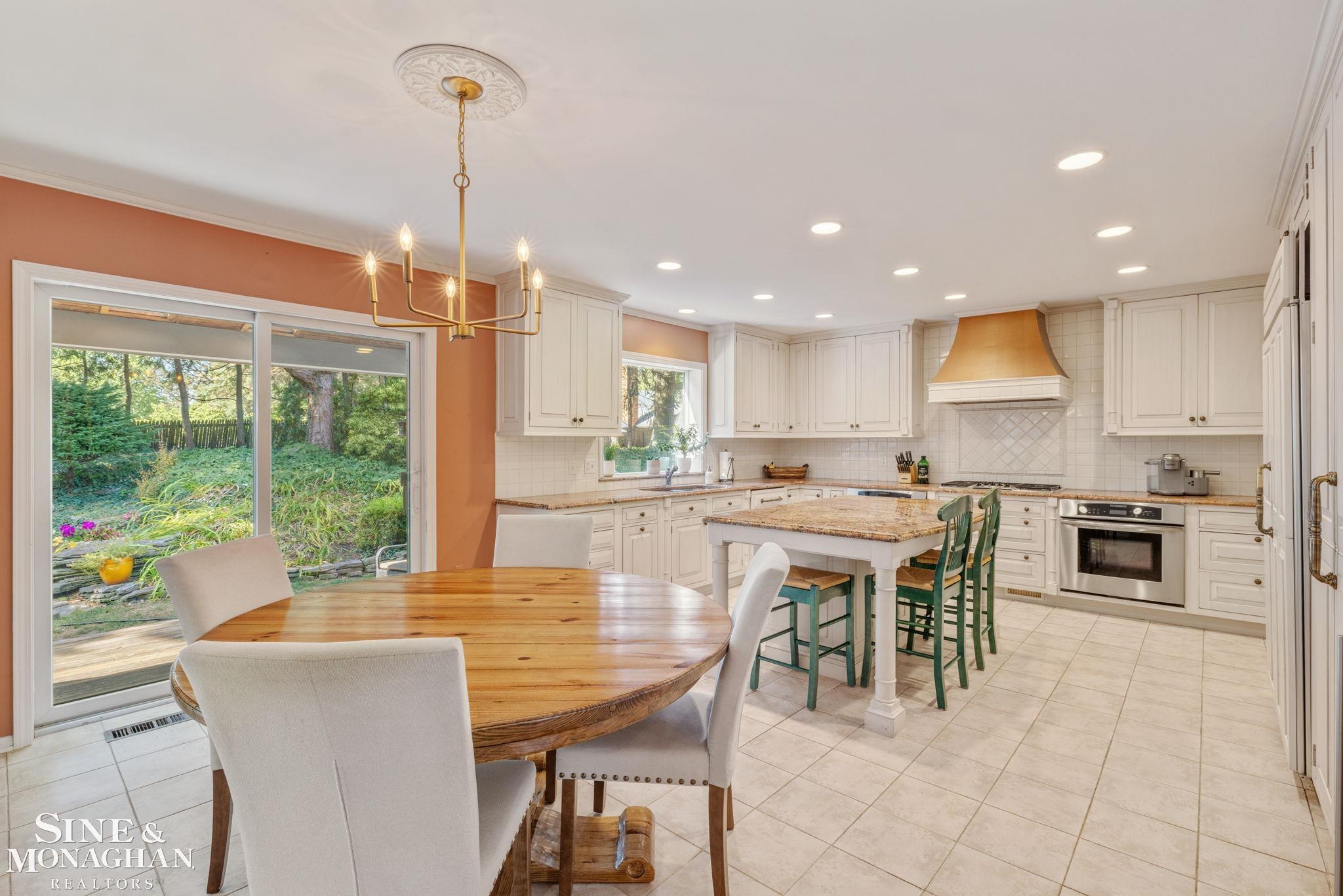 17 Belle Meade Street Property Photo 10